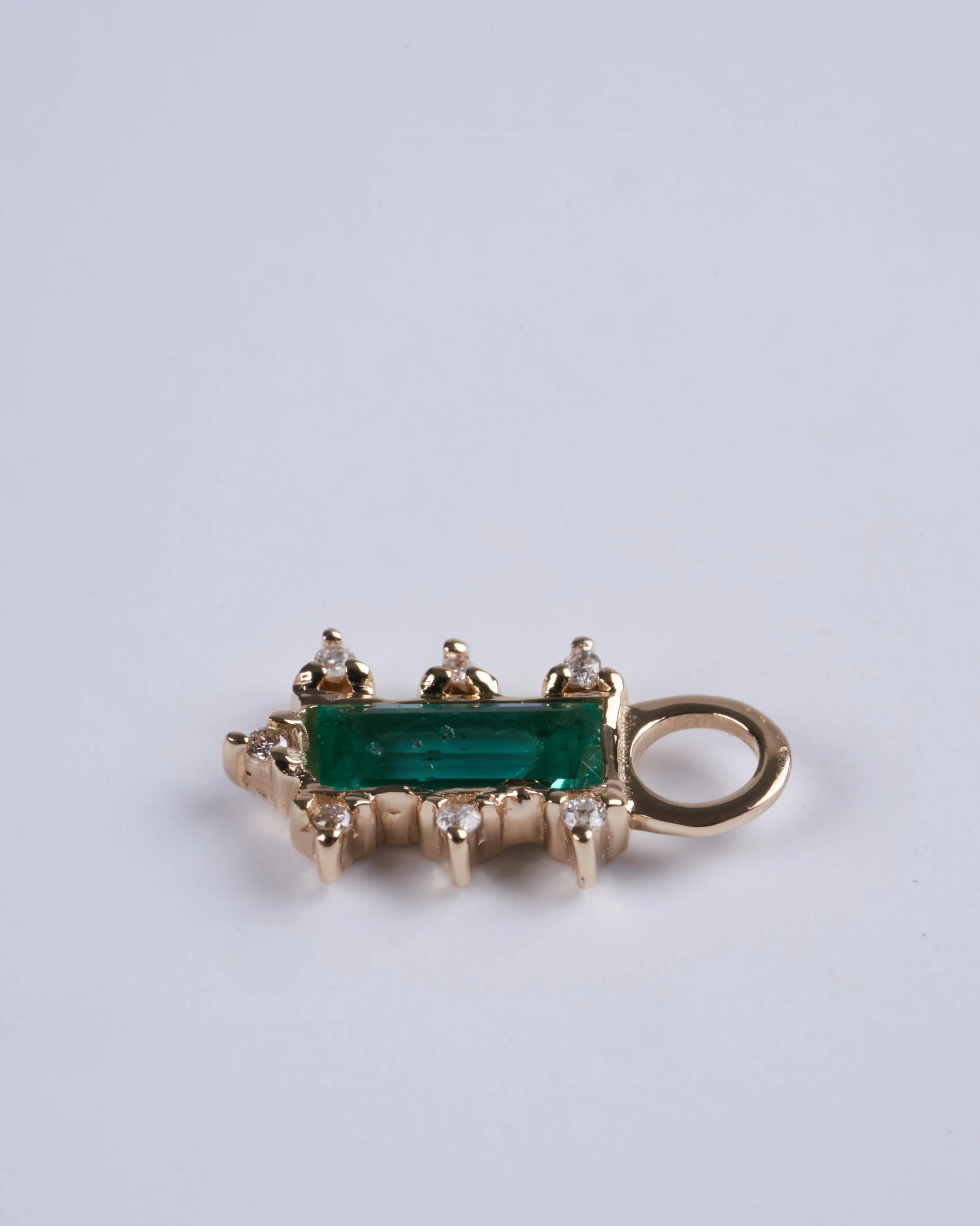 10k mosaic charm with emerald baguette - gold