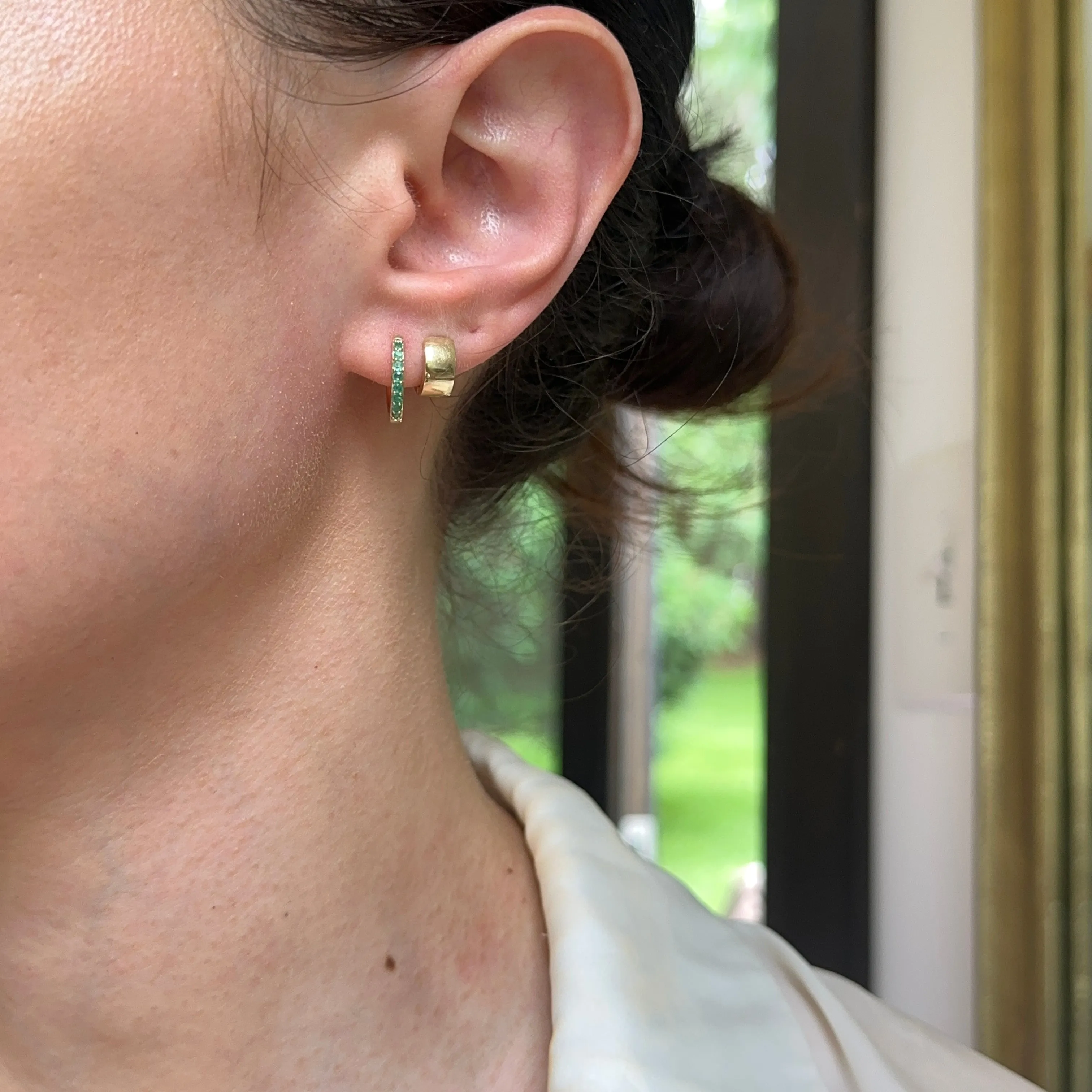 10KT Yellow Gold Round Genuine Emerald Huggie Hoop Earrings 8mm