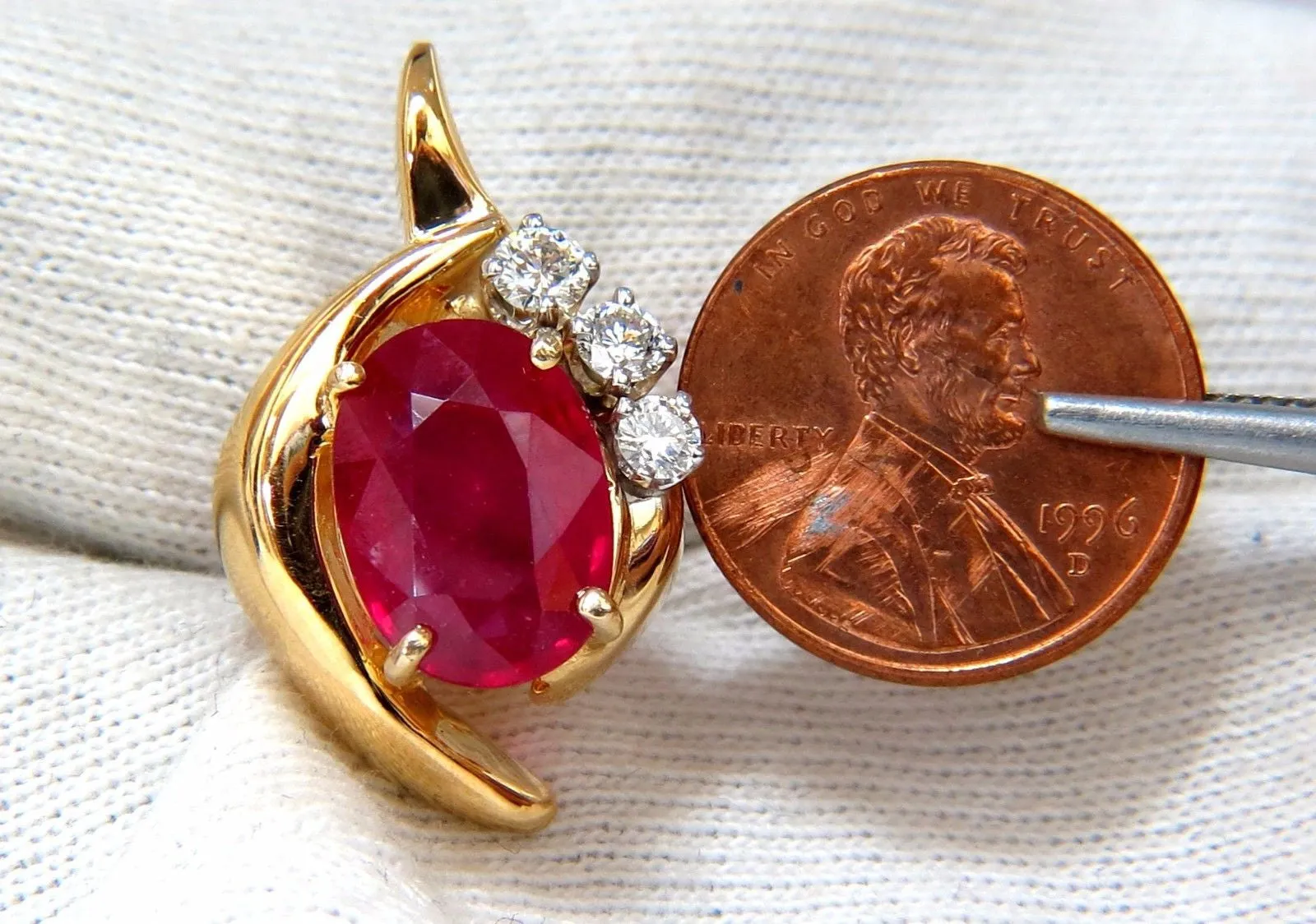 13.00ct Clarity enhanced ruby natural diamond earrings 14kt