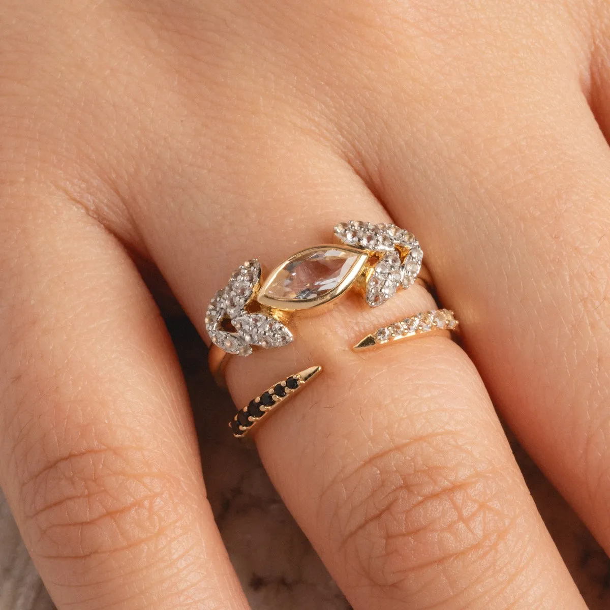 14k Black and White Open Front Nesting Band