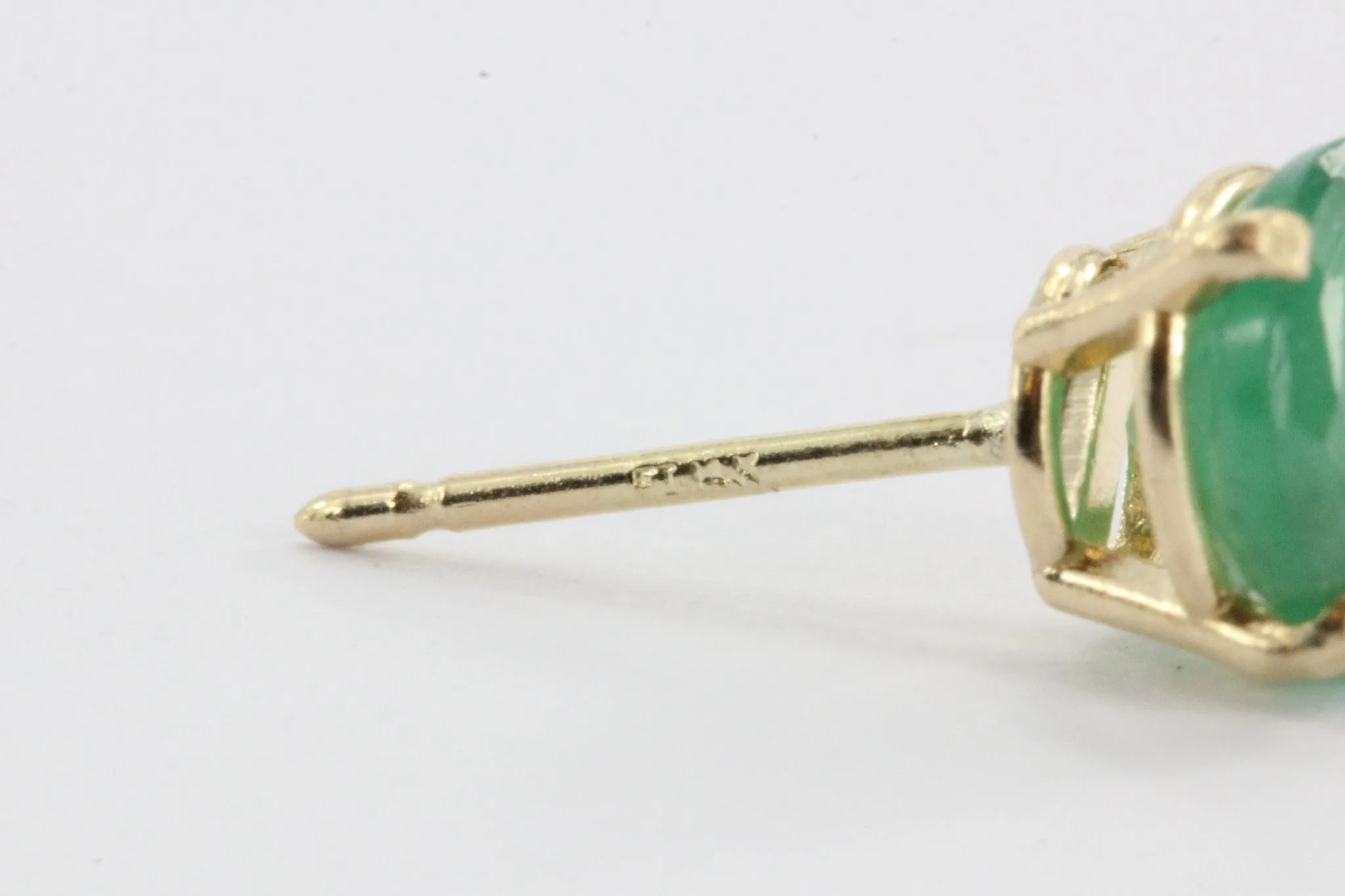 14K Gold 1.3 TCW Classic Emerald Earrings Studs