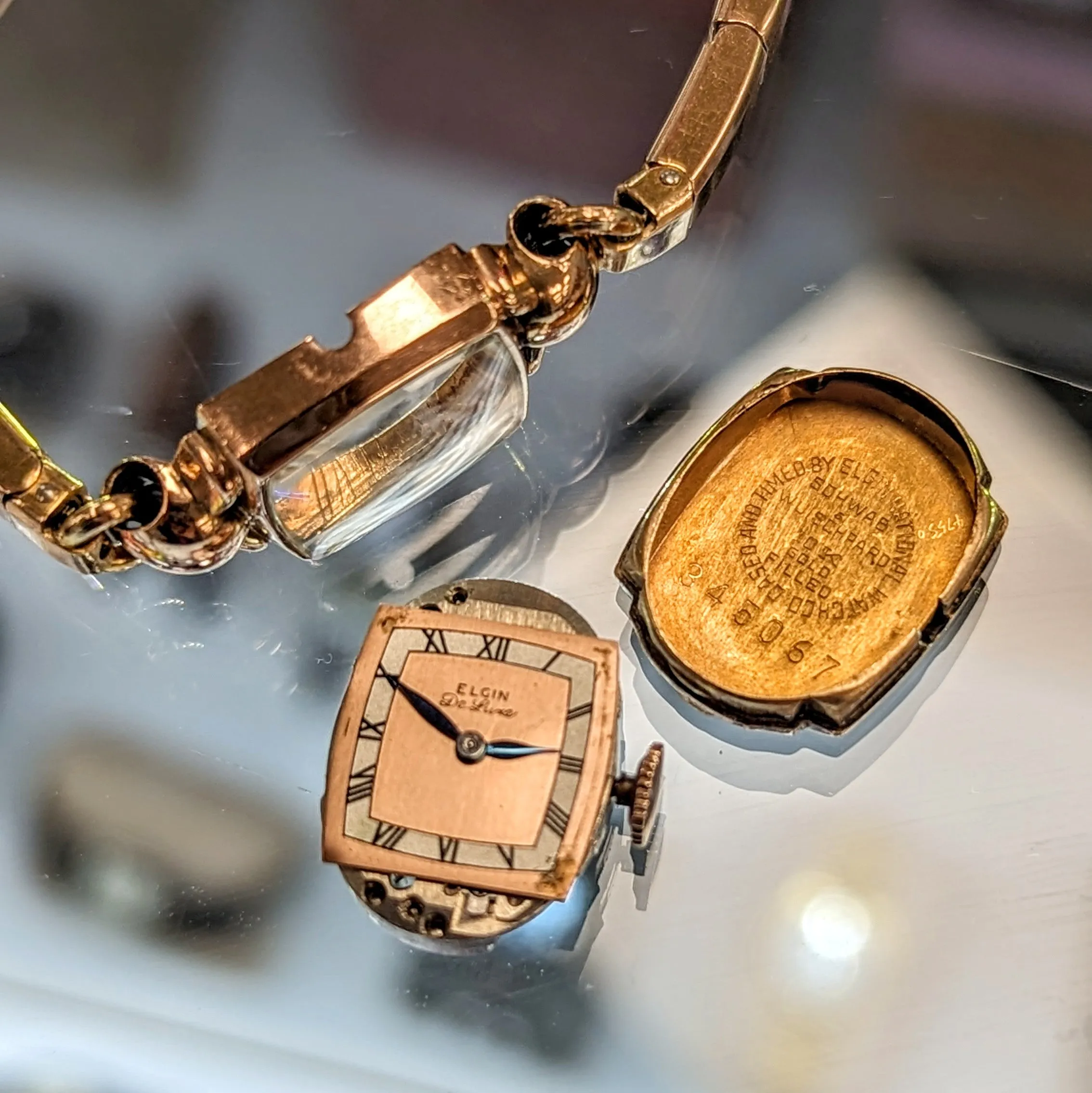 1941 ELGIN De Luxe Ladies Watch 17 Jewels Grade 617 U.S.A. Wristwatch - 10K Rose G.F.