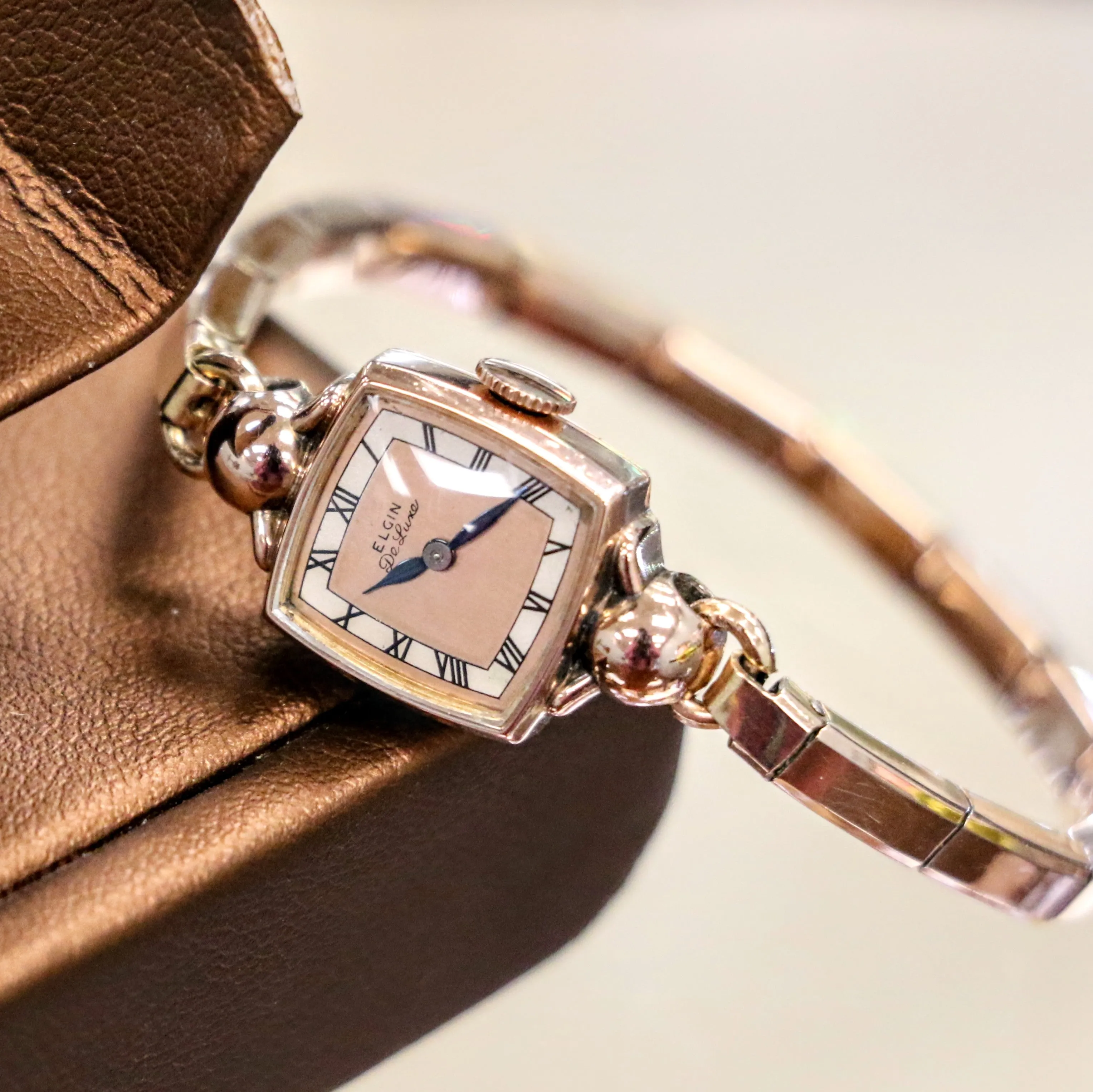 1941 ELGIN De Luxe Ladies Watch 17 Jewels Grade 617 U.S.A. Wristwatch - 10K Rose G.F.