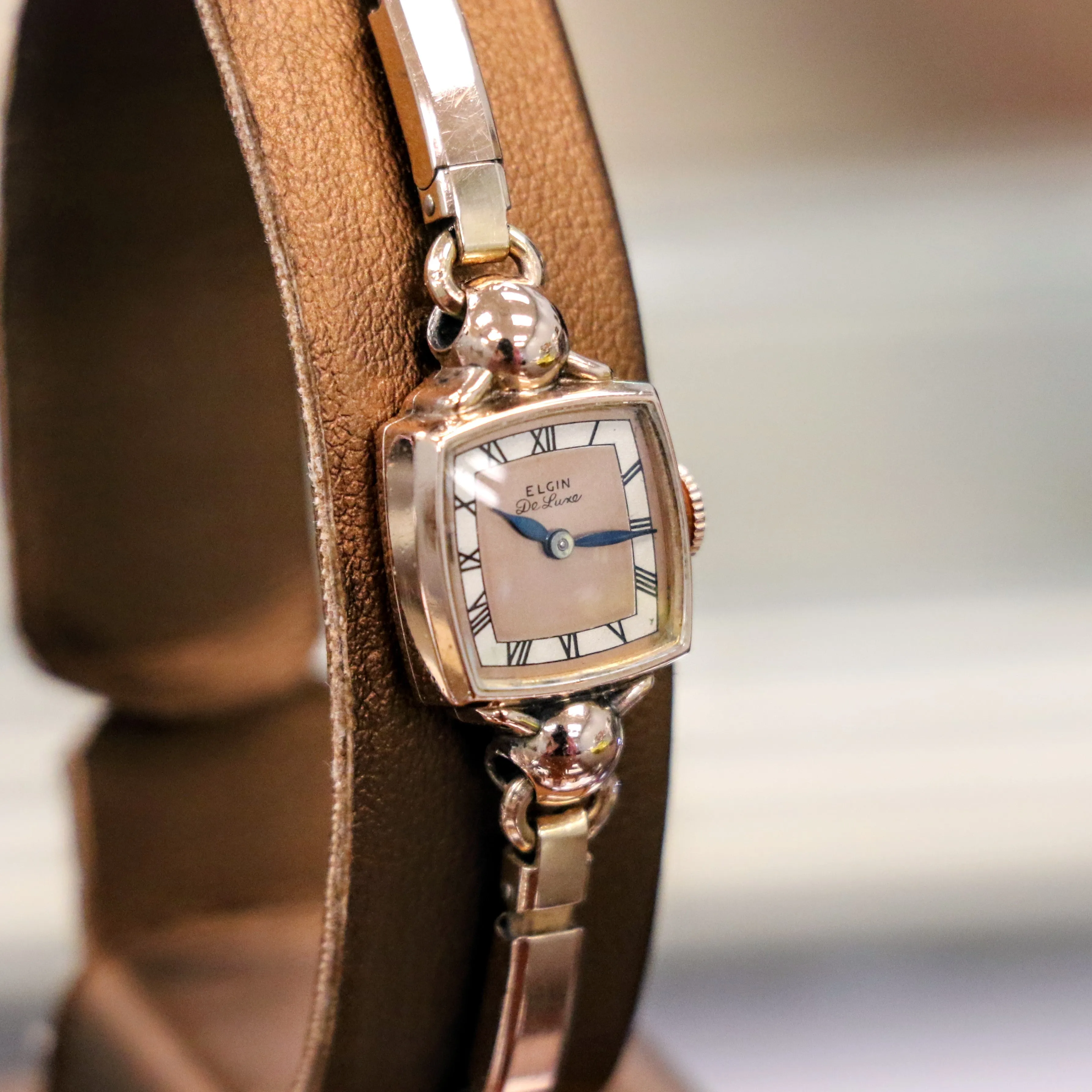 1941 ELGIN De Luxe Ladies Watch 17 Jewels Grade 617 U.S.A. Wristwatch - 10K Rose G.F.
