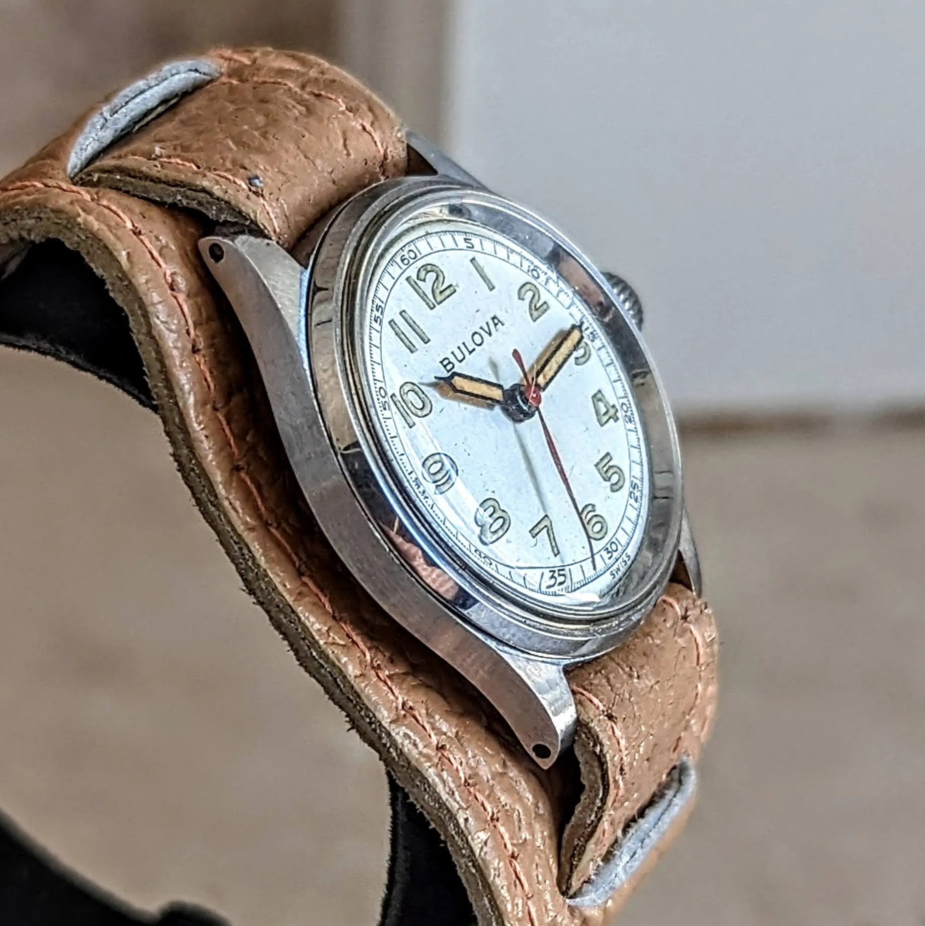 1944 BULOVA Watertite Service Wristwatch 17 Jewels Swiss Made Watch