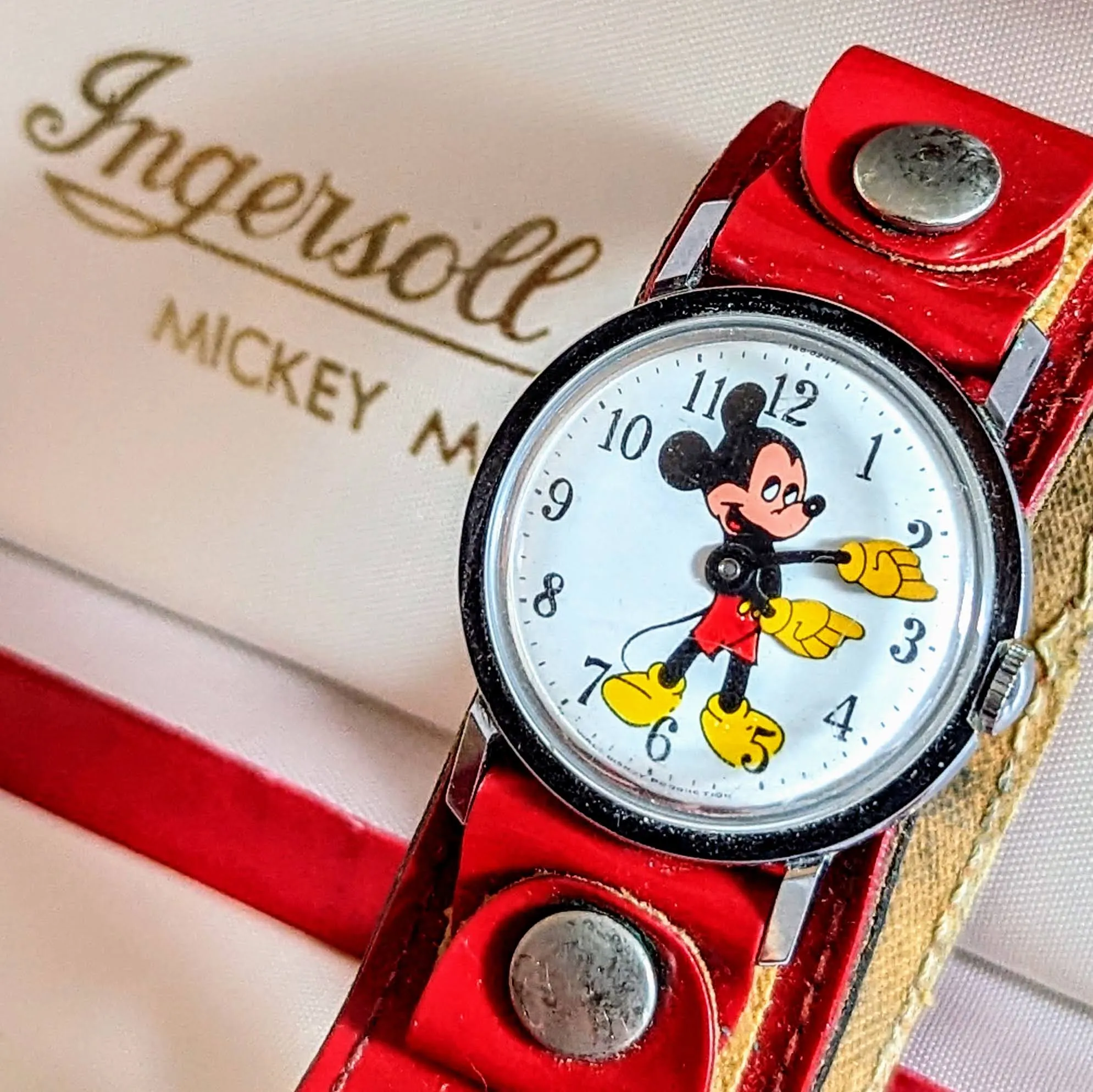 1971 INGERSOLL Mickey Mouse Watch Manual Wristwatch Original BOX! Animated Hands