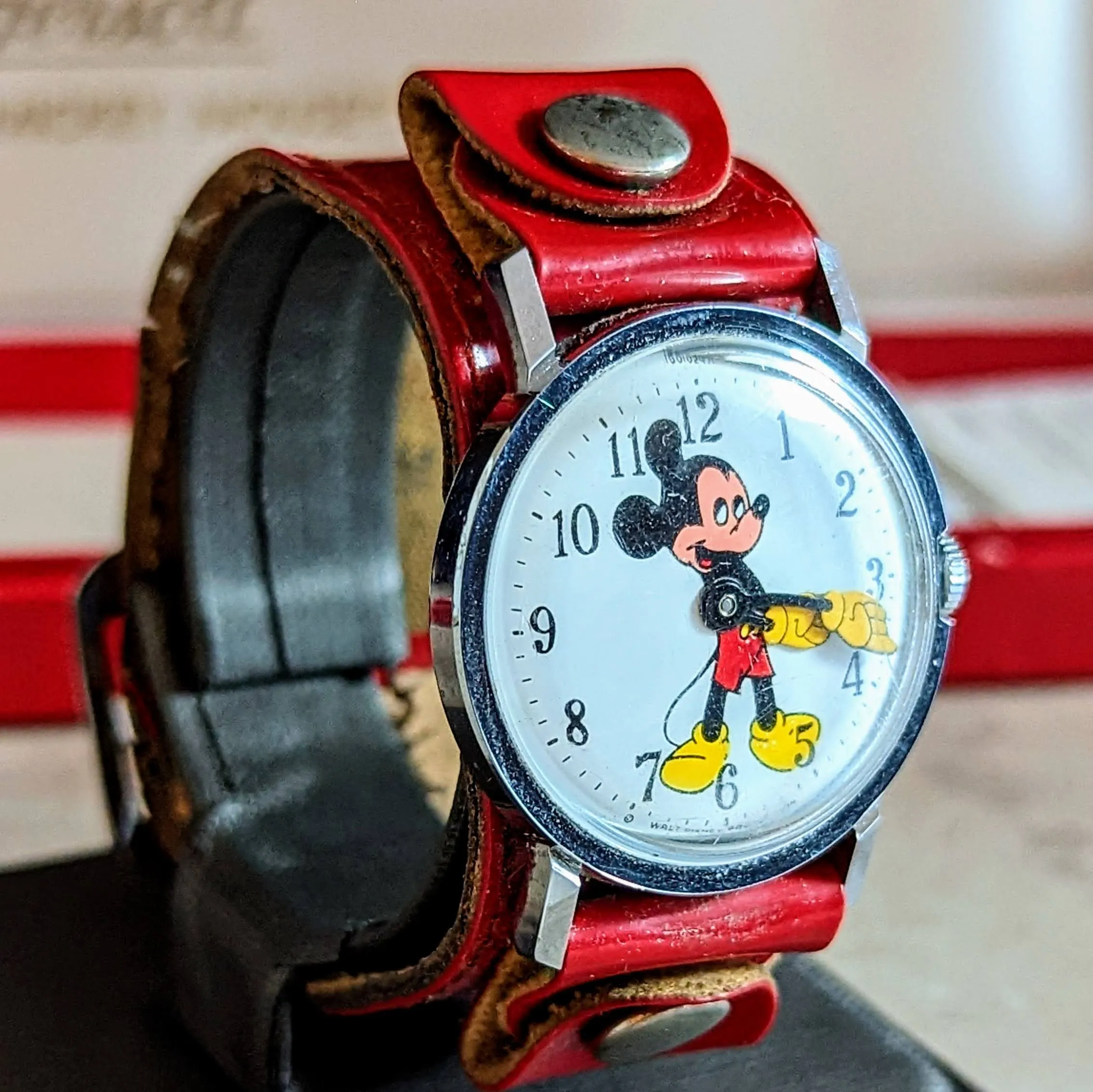 1971 INGERSOLL Mickey Mouse Watch Manual Wristwatch Original BOX! Animated Hands