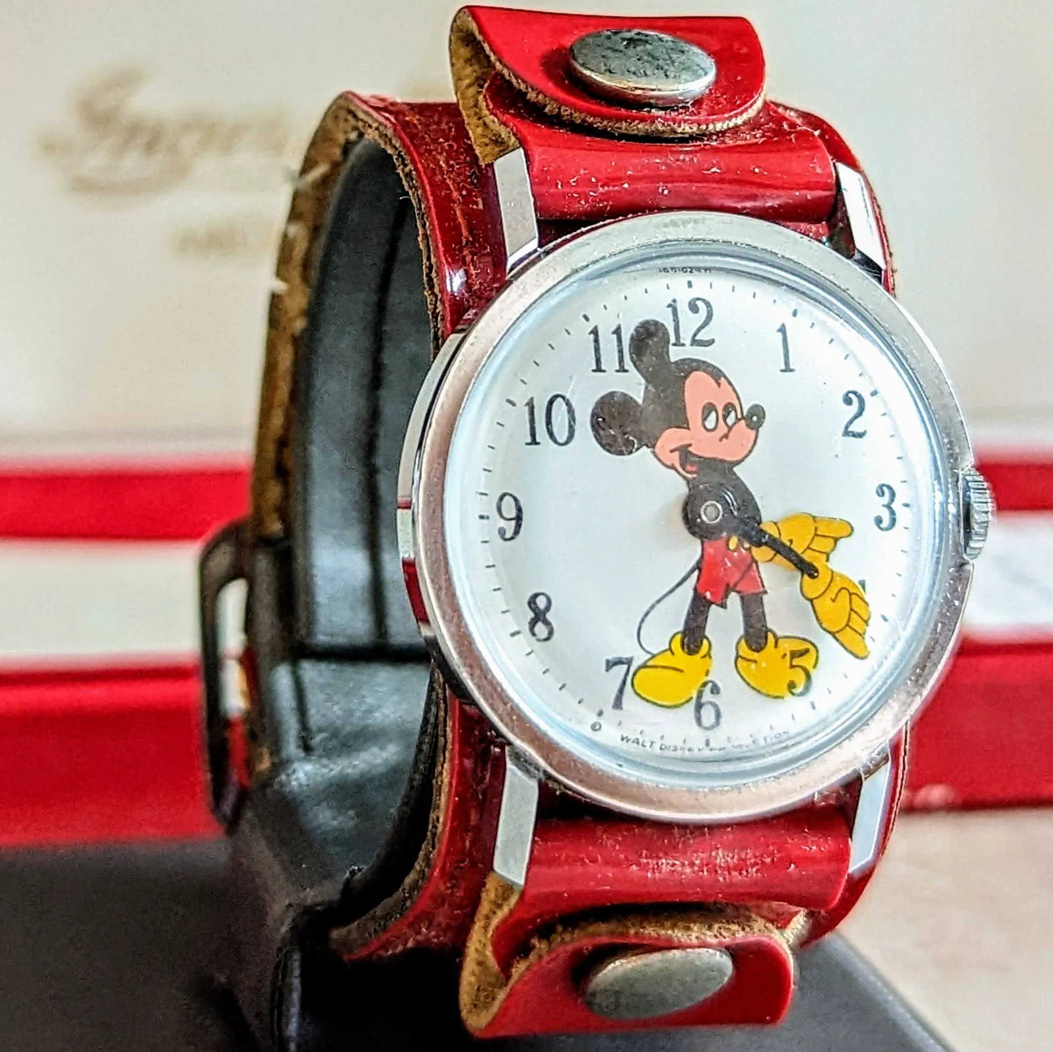 1971 INGERSOLL Mickey Mouse Watch Manual Wristwatch Original BOX! Animated Hands