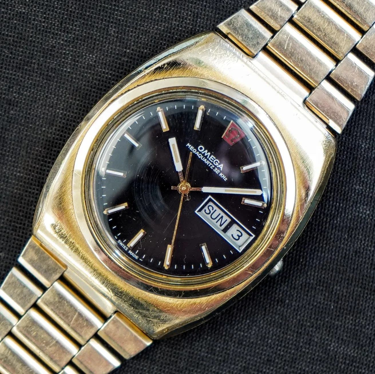 1972 OMEGA Megaquartz 32 KHz Watch 196.0030 Cal. 1310 Day/Date Wristwatch - Original Omega Bracelet