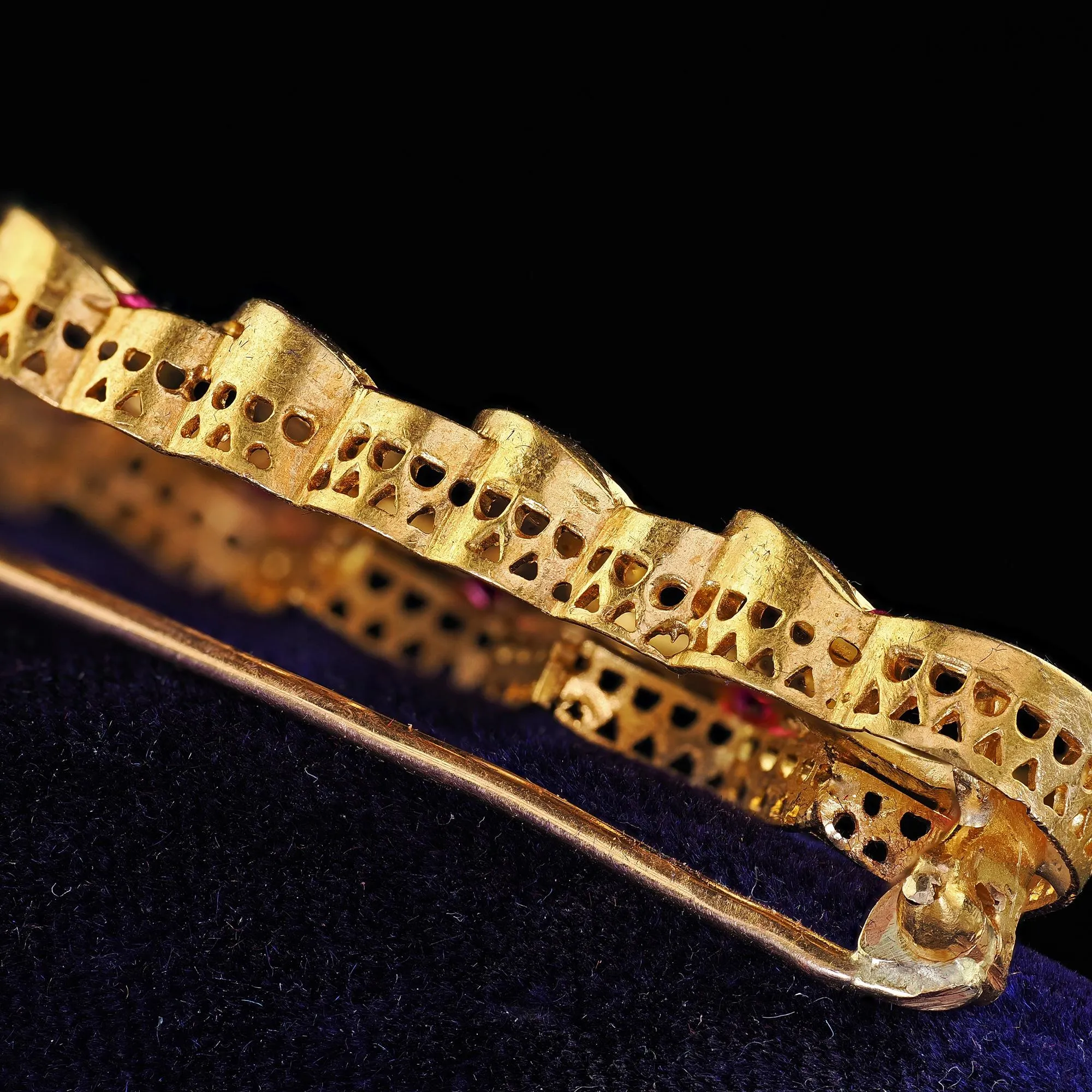 Antique Victorian 18K Yellow Gold Heart Linked Diamond and Ruby Brooch Pin