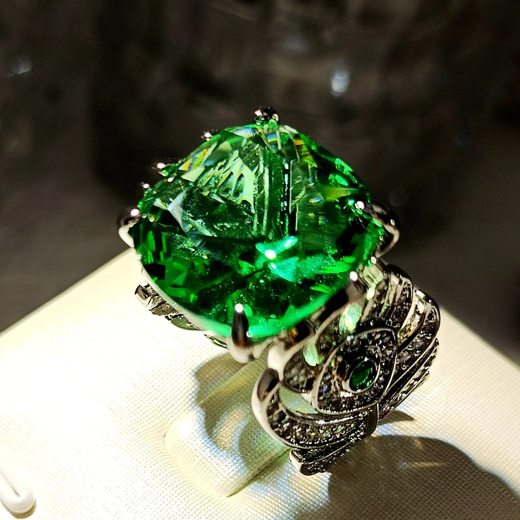 Art Nouveau Stylish Green Peacock Feather Band Square Stone Solitaire Adjustable Rings for Costume Accessory