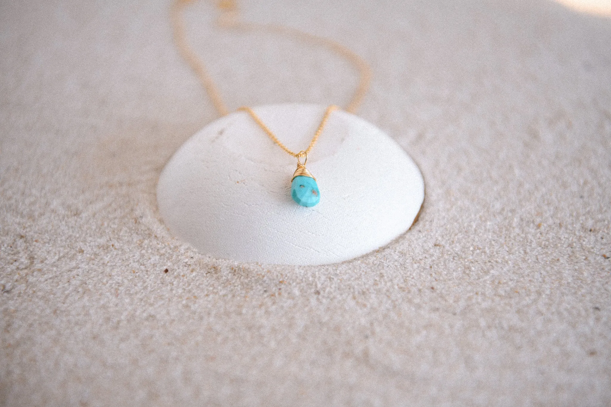 Bohemian Voyage Teardrop Pendant Necklace in Gold