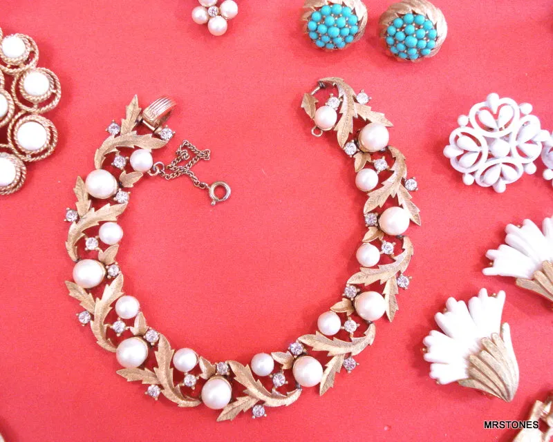 Crown Trifari Assorted 14 pc Jewelry Lot