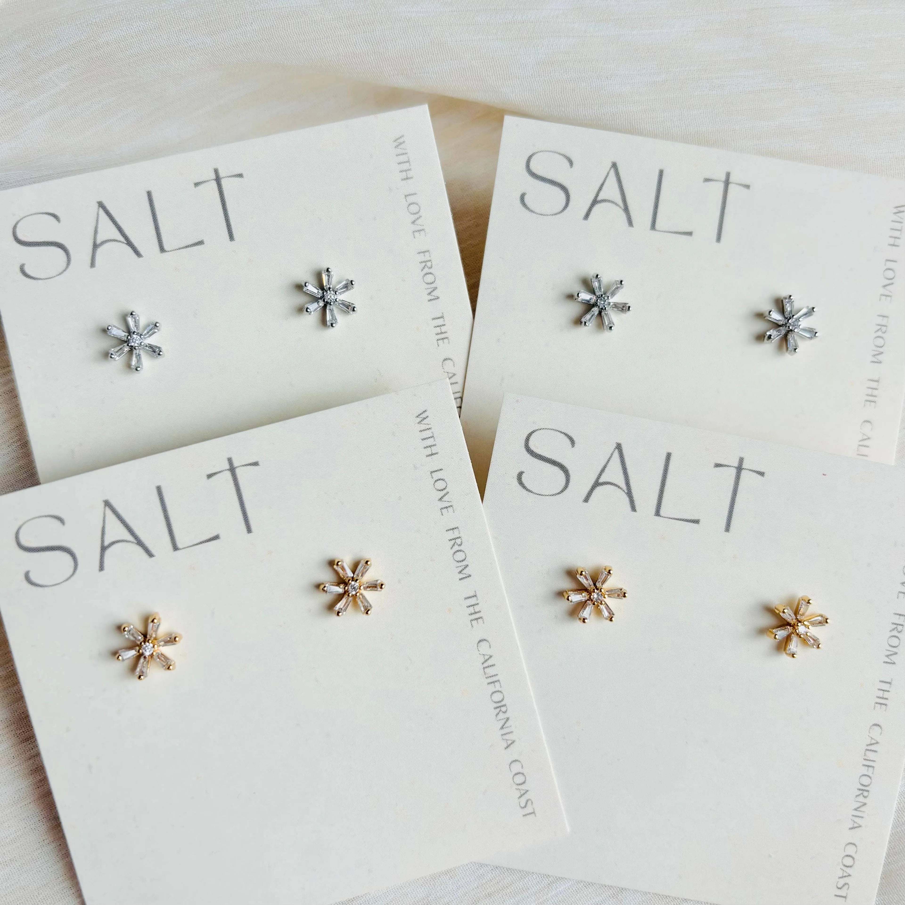 DAINTY DAISY STUDS | flower stud earrings | spring & summer : GOLD