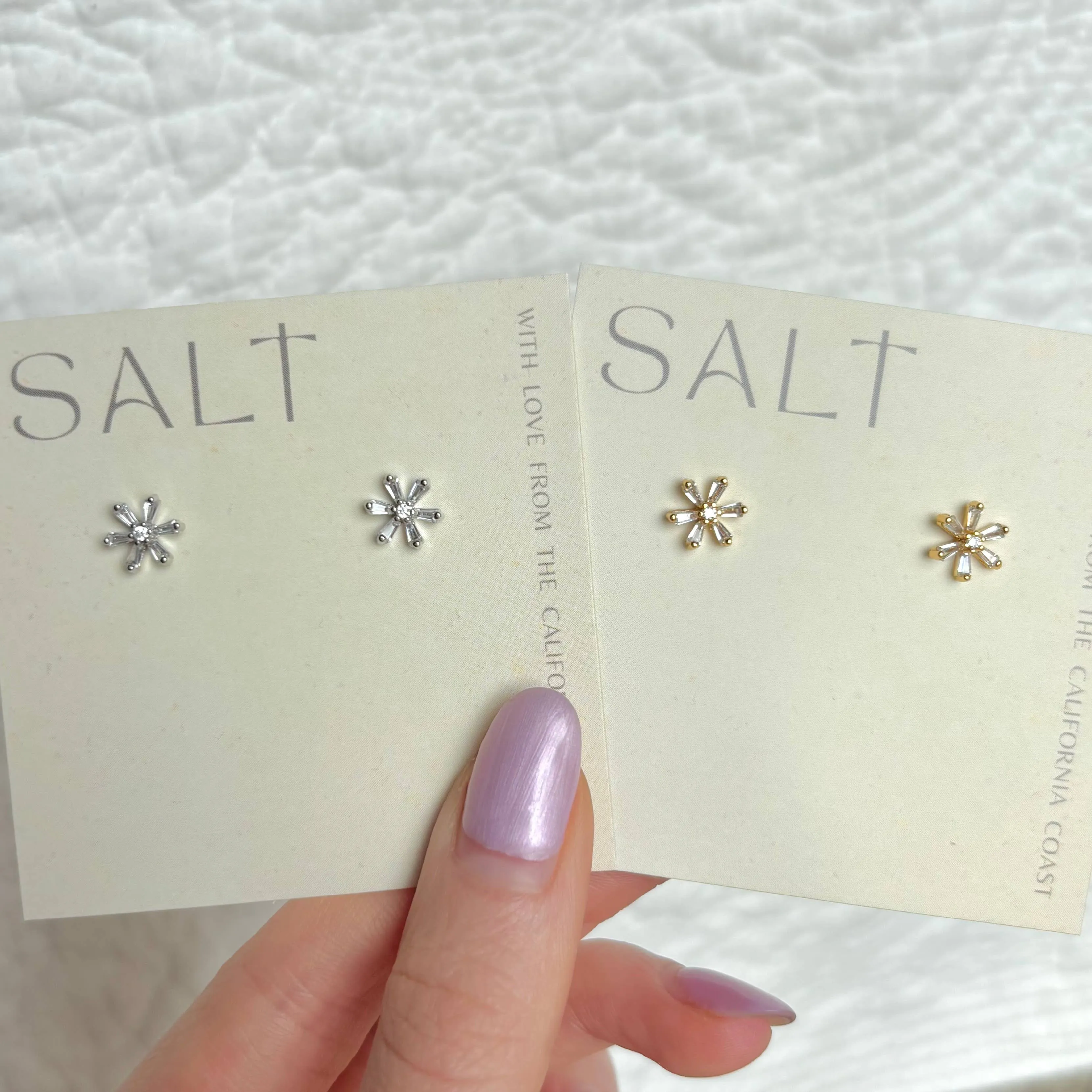 DAINTY DAISY STUDS | flower stud earrings | spring & summer : GOLD