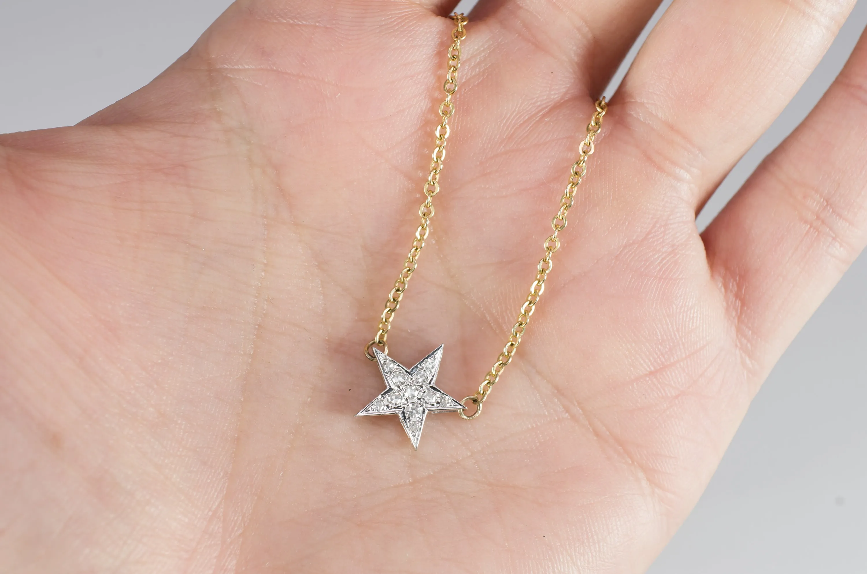 DIAMOND STAR NECKLACE