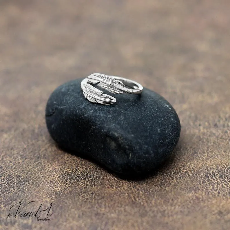 Double Feather Knuckle Ring