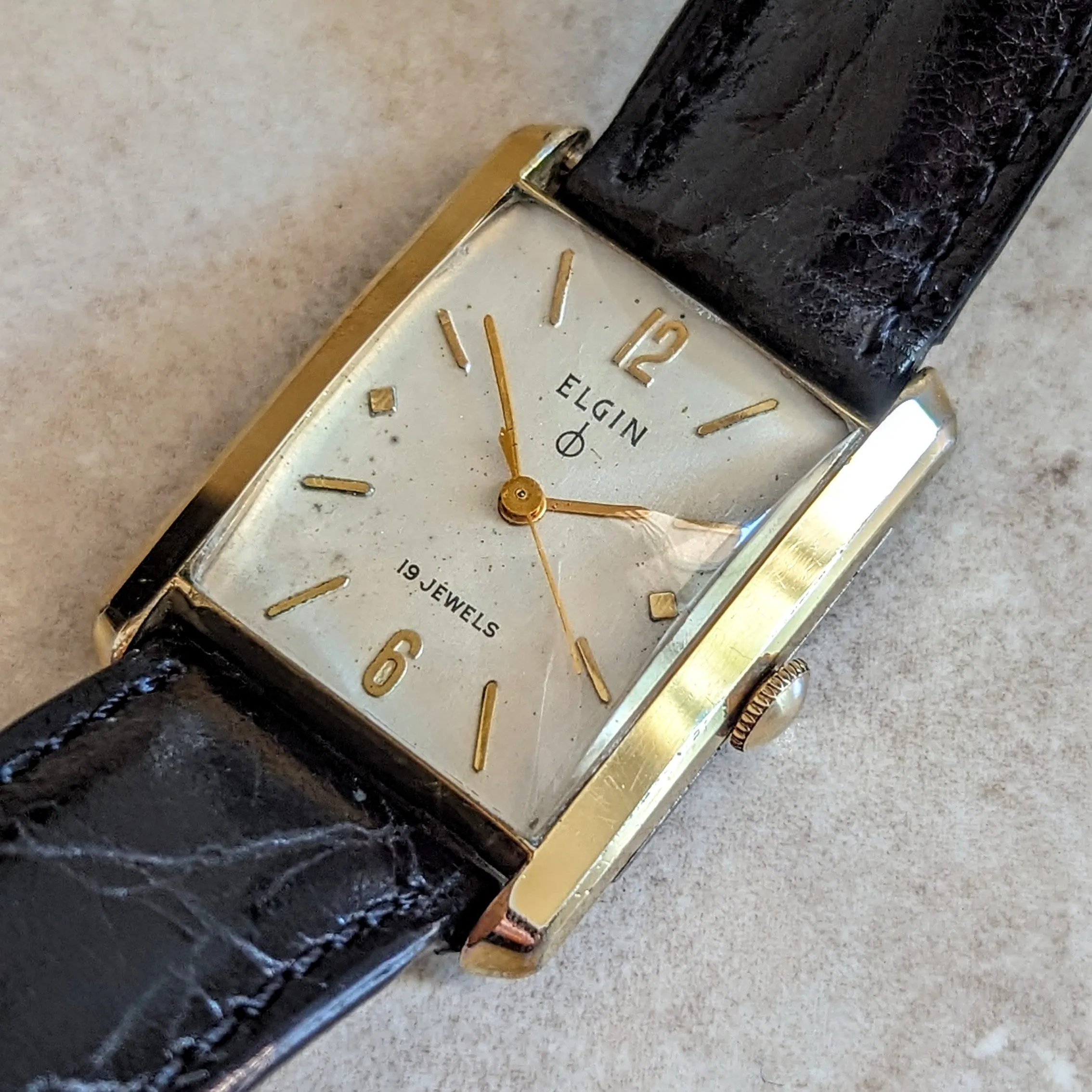 ELGIN DuraPower Wristwatch Cal. 752 ADJ’D 19 Jewels U.S.A Made Watch