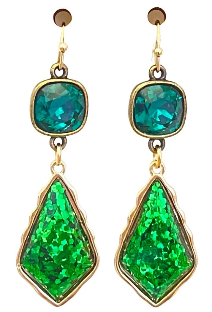 Emerald green teardrop earring
