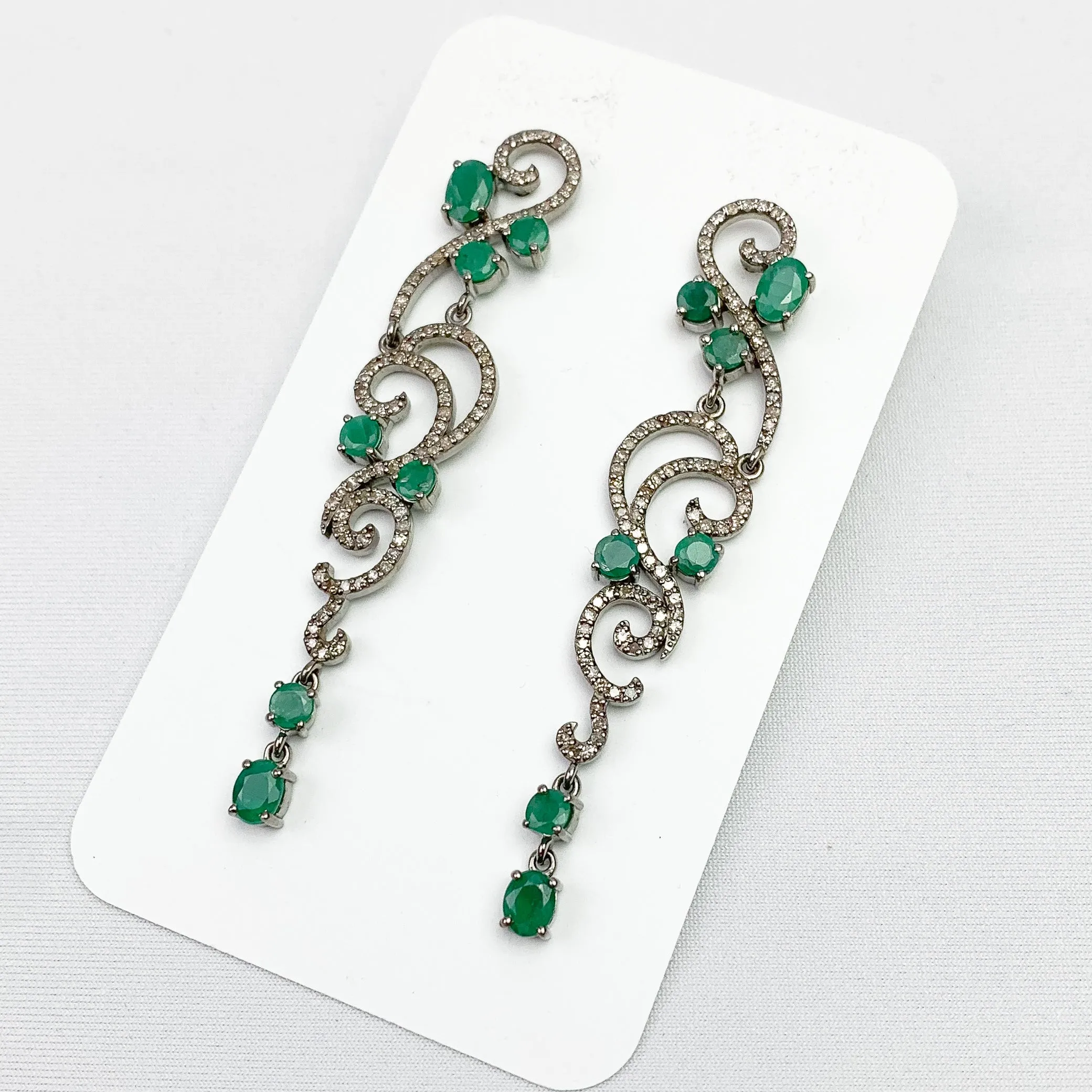 Emerald Swirl Earrings: Enchanting Elegance