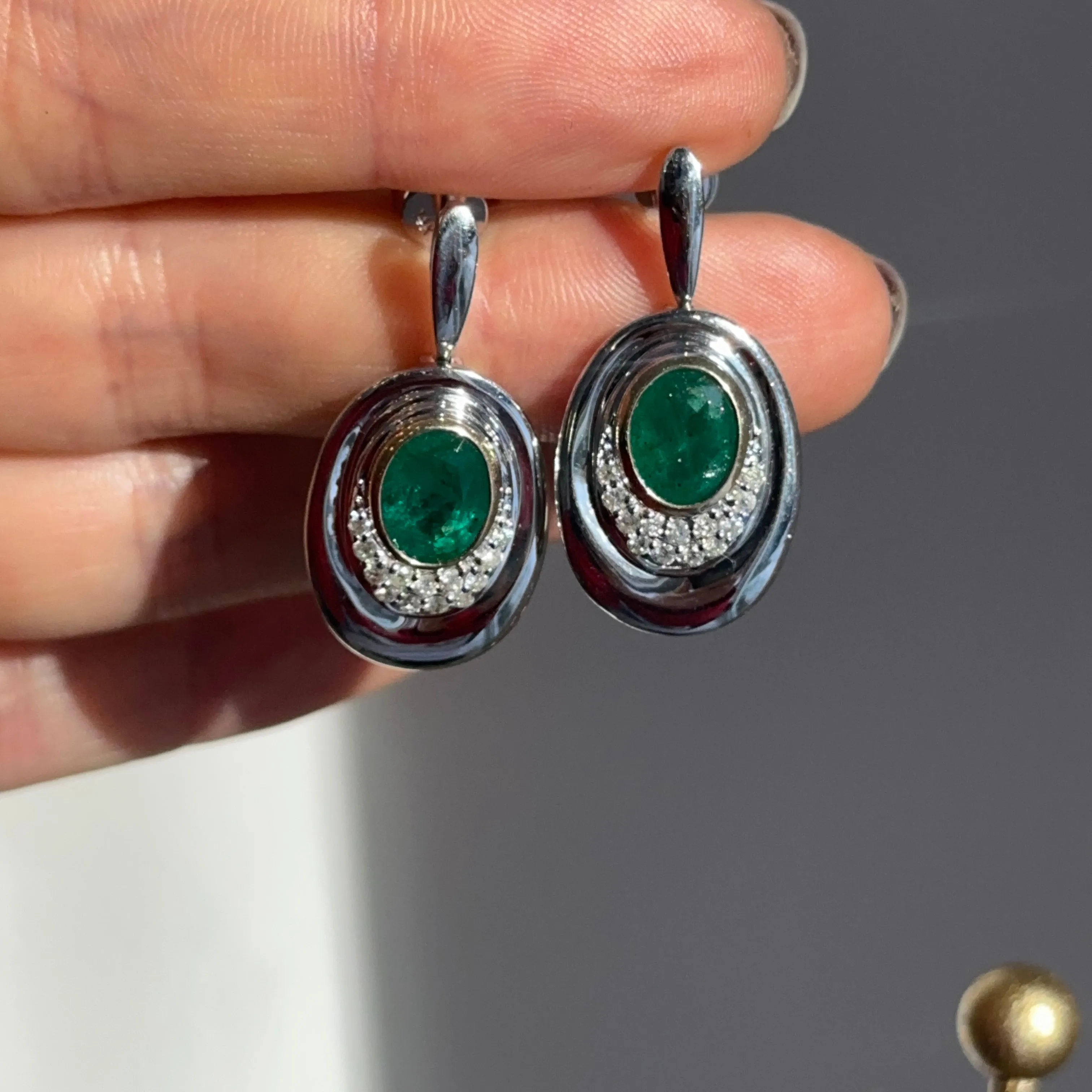 Estate 14KT White Gold Oval Emerald   Diamond Drop Earrings