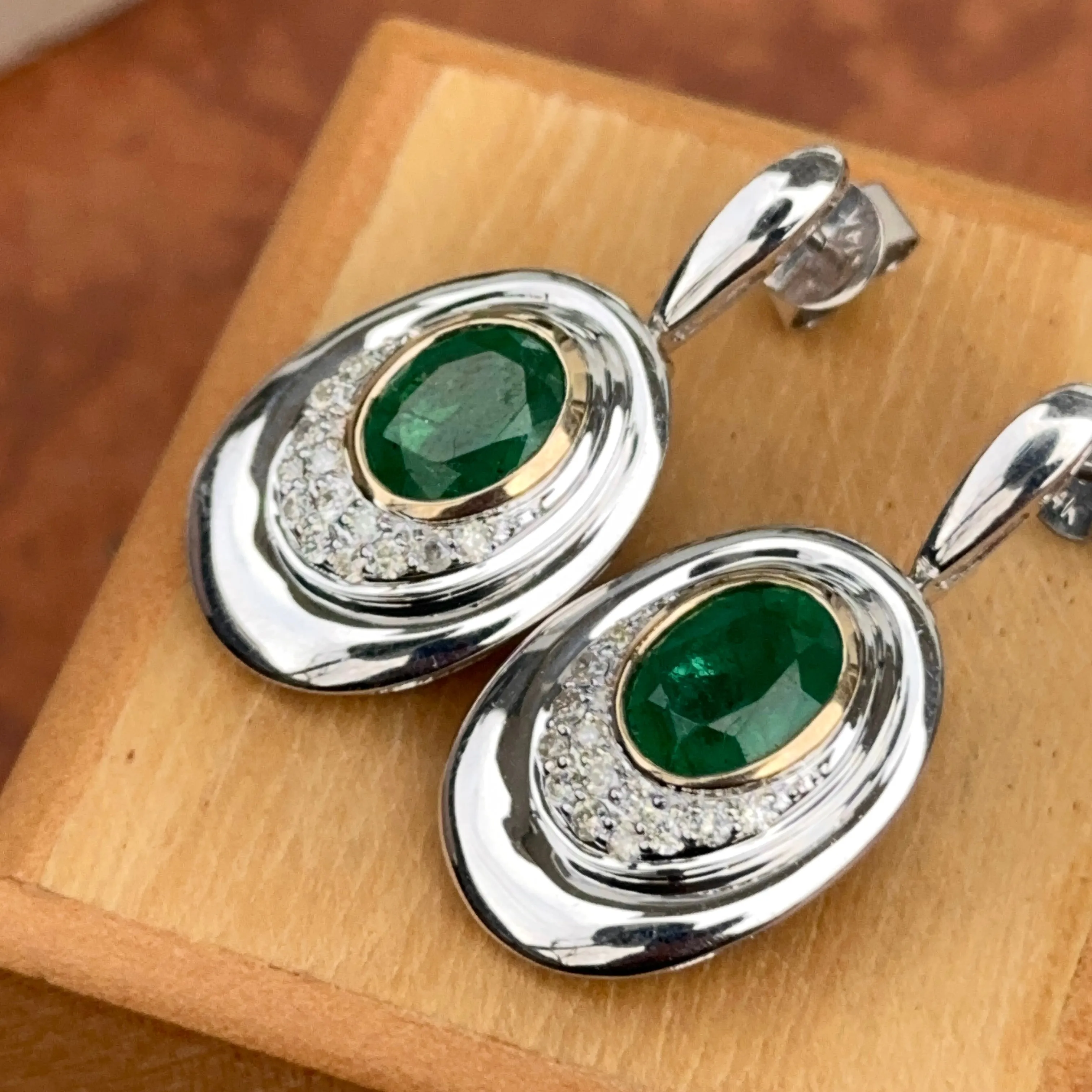 Estate 14KT White Gold Oval Emerald   Diamond Drop Earrings
