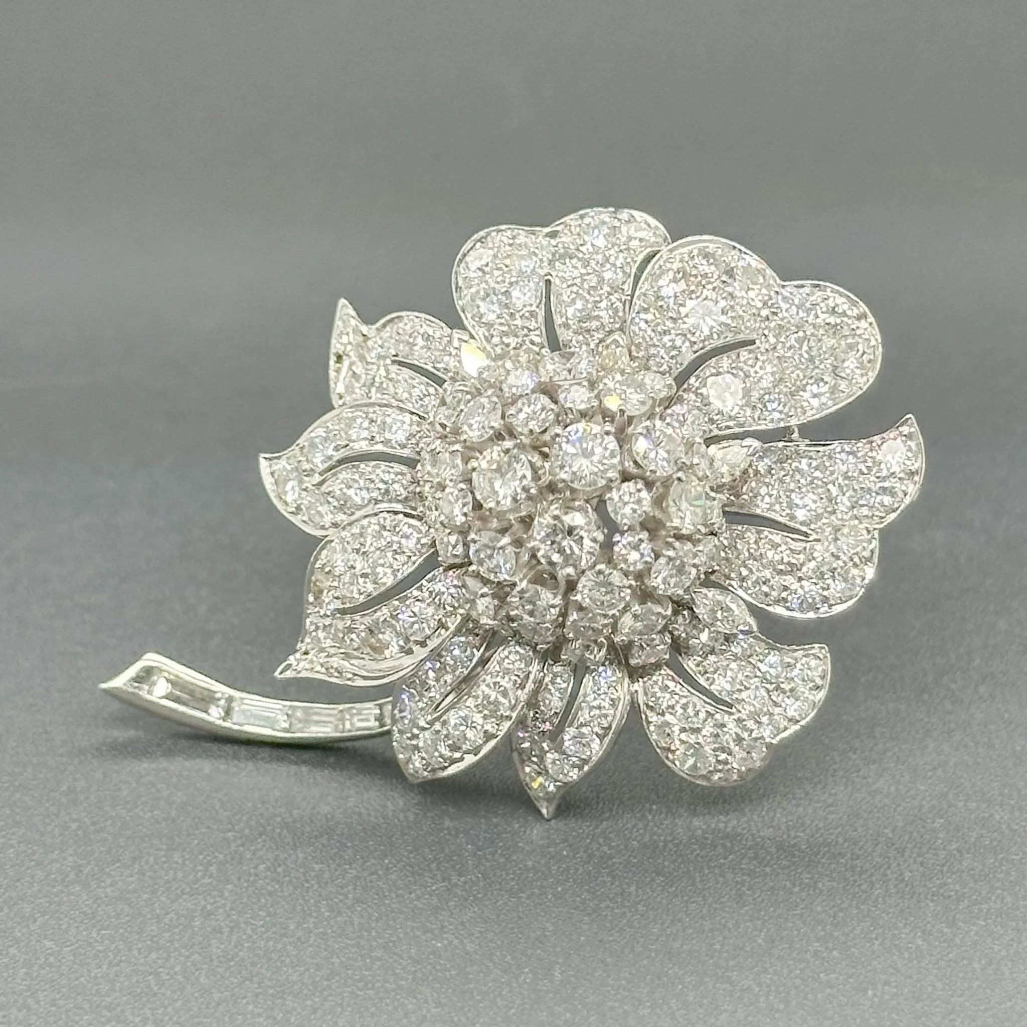 Estate Platinum 8.91ctw G-H/SI1-2 Diamond Flower Brooch