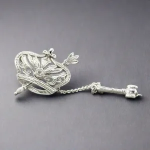 Estate Vintage 14K W Gold 0.08cttw G/VS1 Diamond Crown & Sceptor Brooch