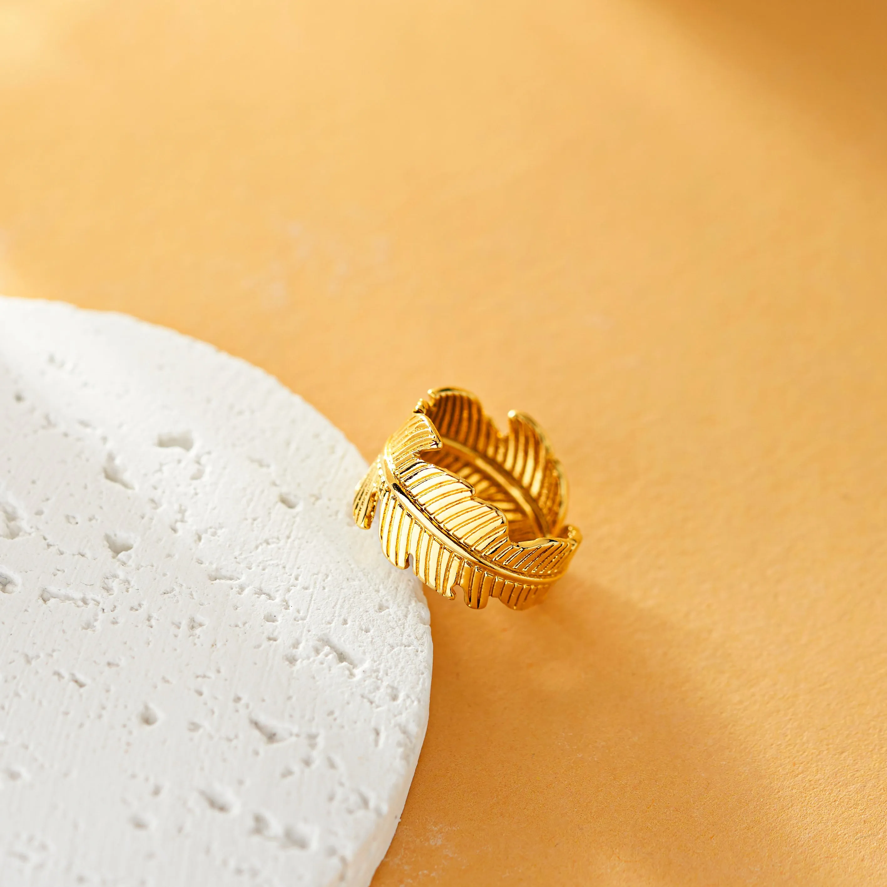 Feather Hug Ring