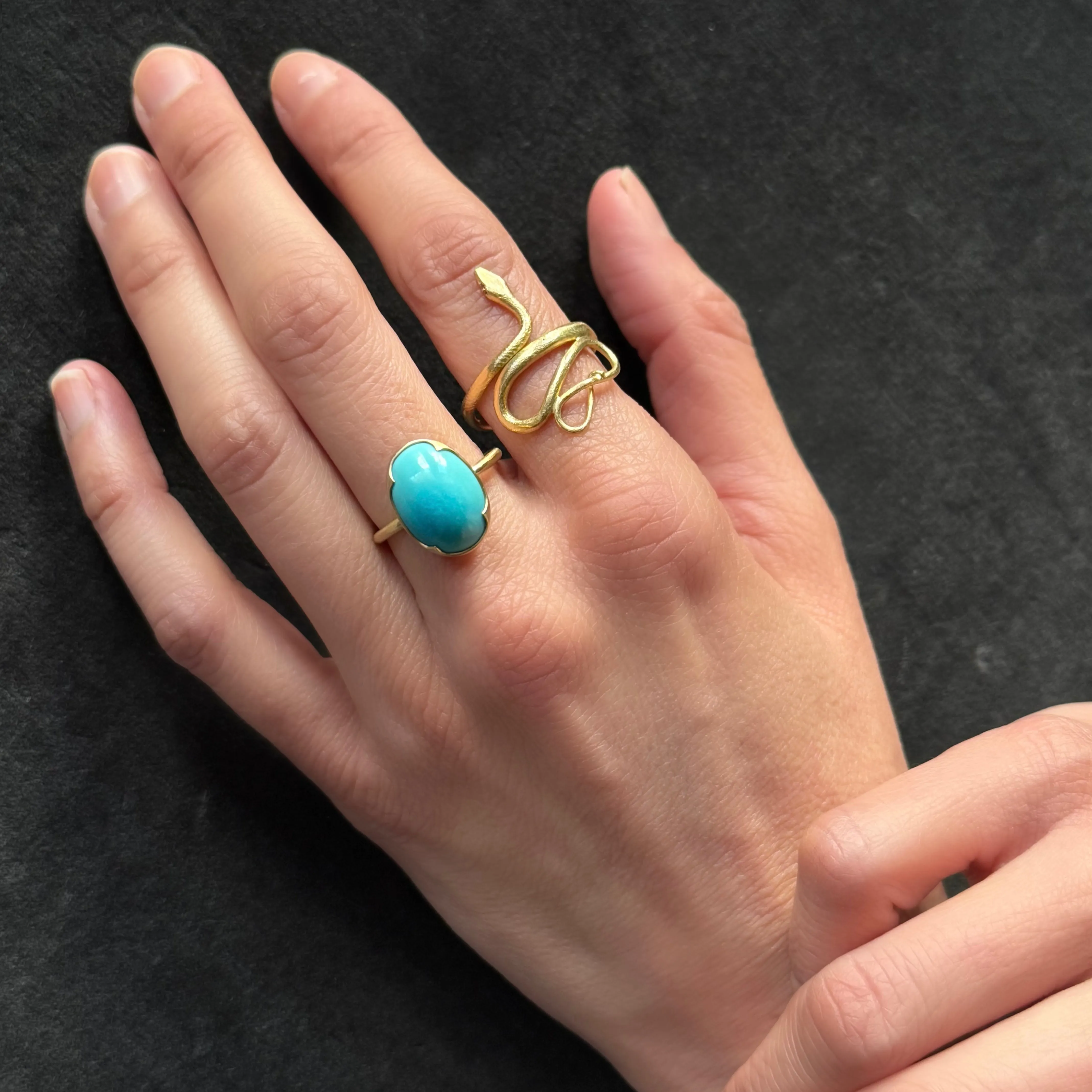 Gabriella Kiss 18k Bi-Colored Persian Turquoise Four Scallop Ring