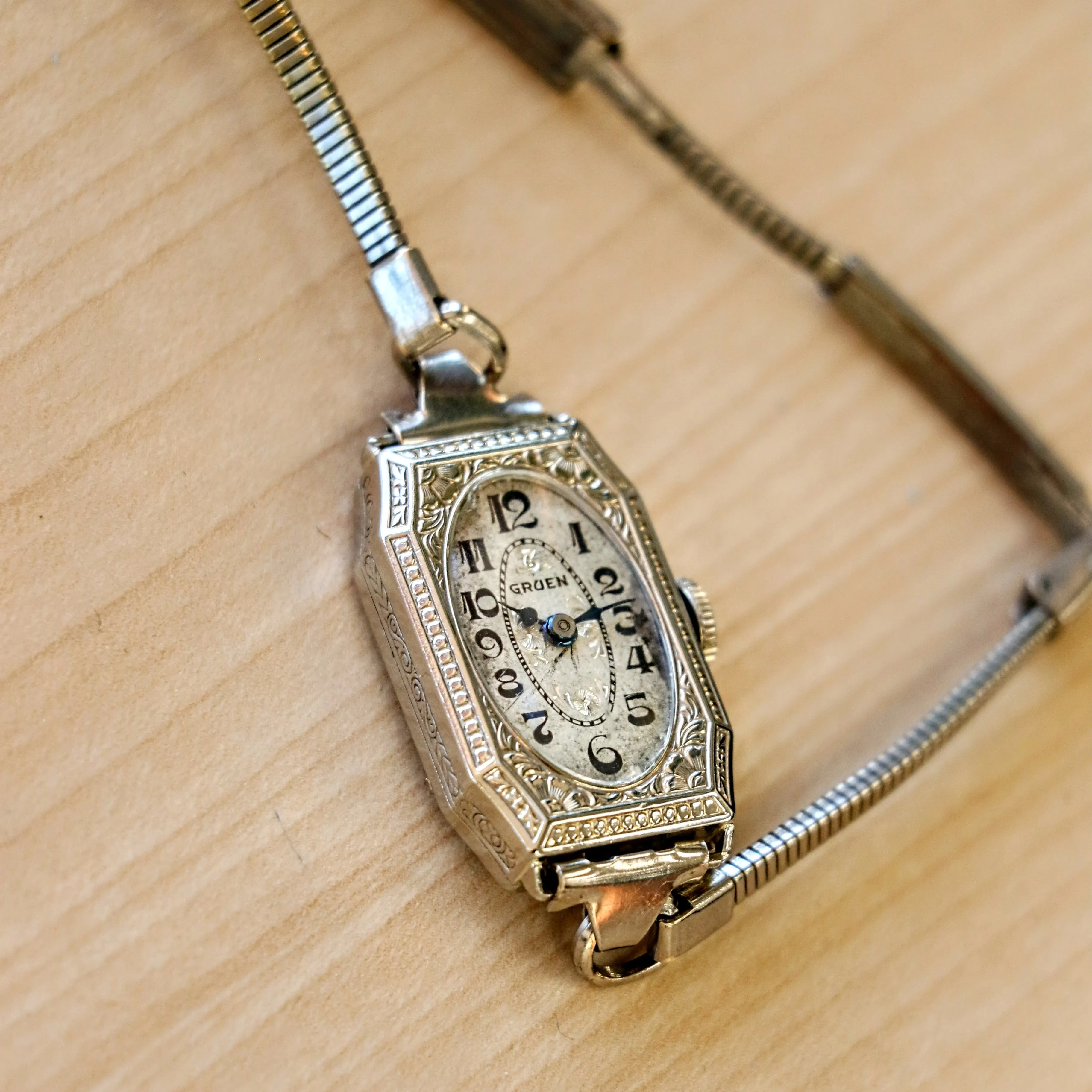 GRUEN Guild Art Deco Ladies Watch  Cal. 163 15 Jewels 3ADJ Swiss Made Vintage Wristwatch - ALL ORIGINAL