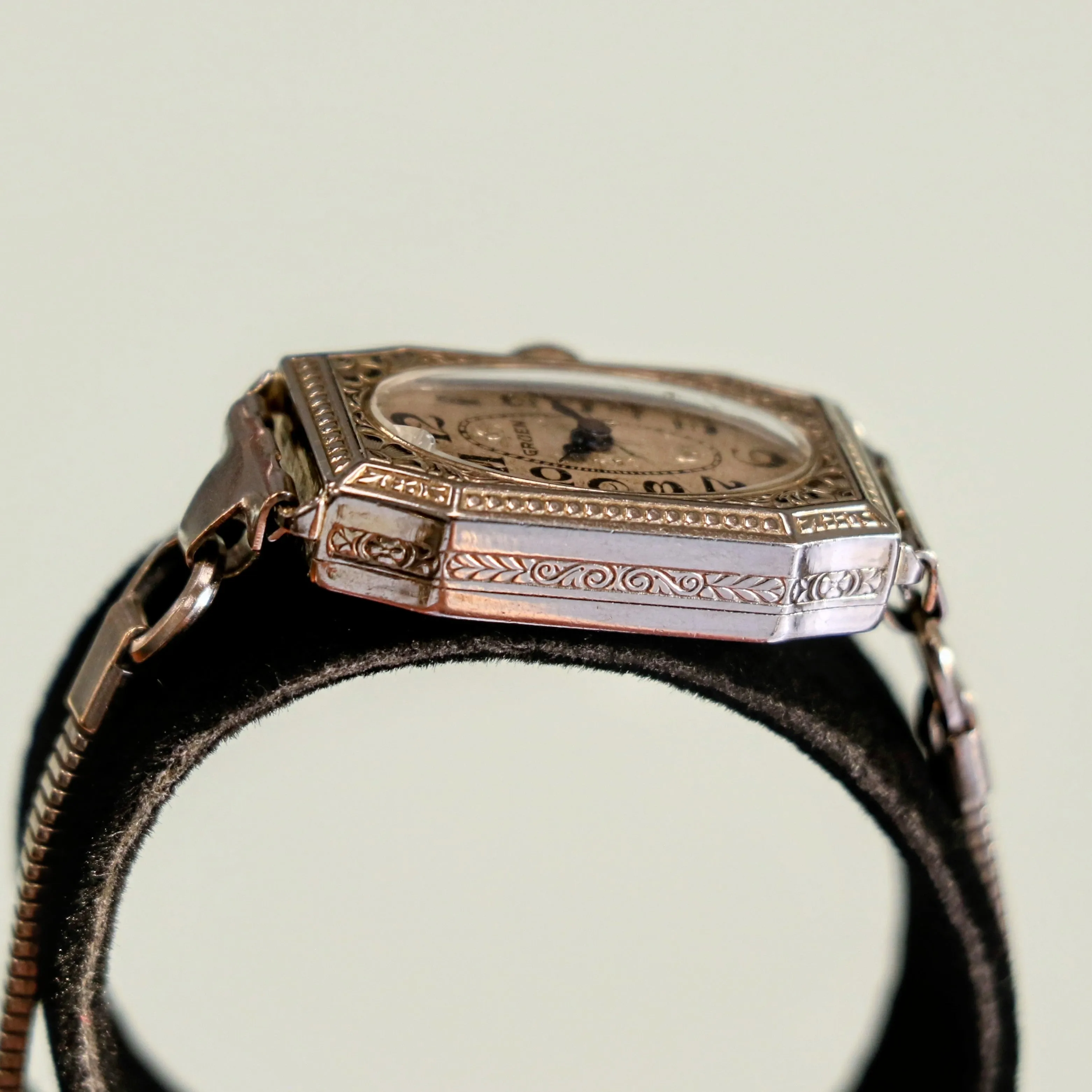 GRUEN Guild Art Deco Ladies Watch  Cal. 163 15 Jewels 3ADJ Swiss Made Vintage Wristwatch - ALL ORIGINAL
