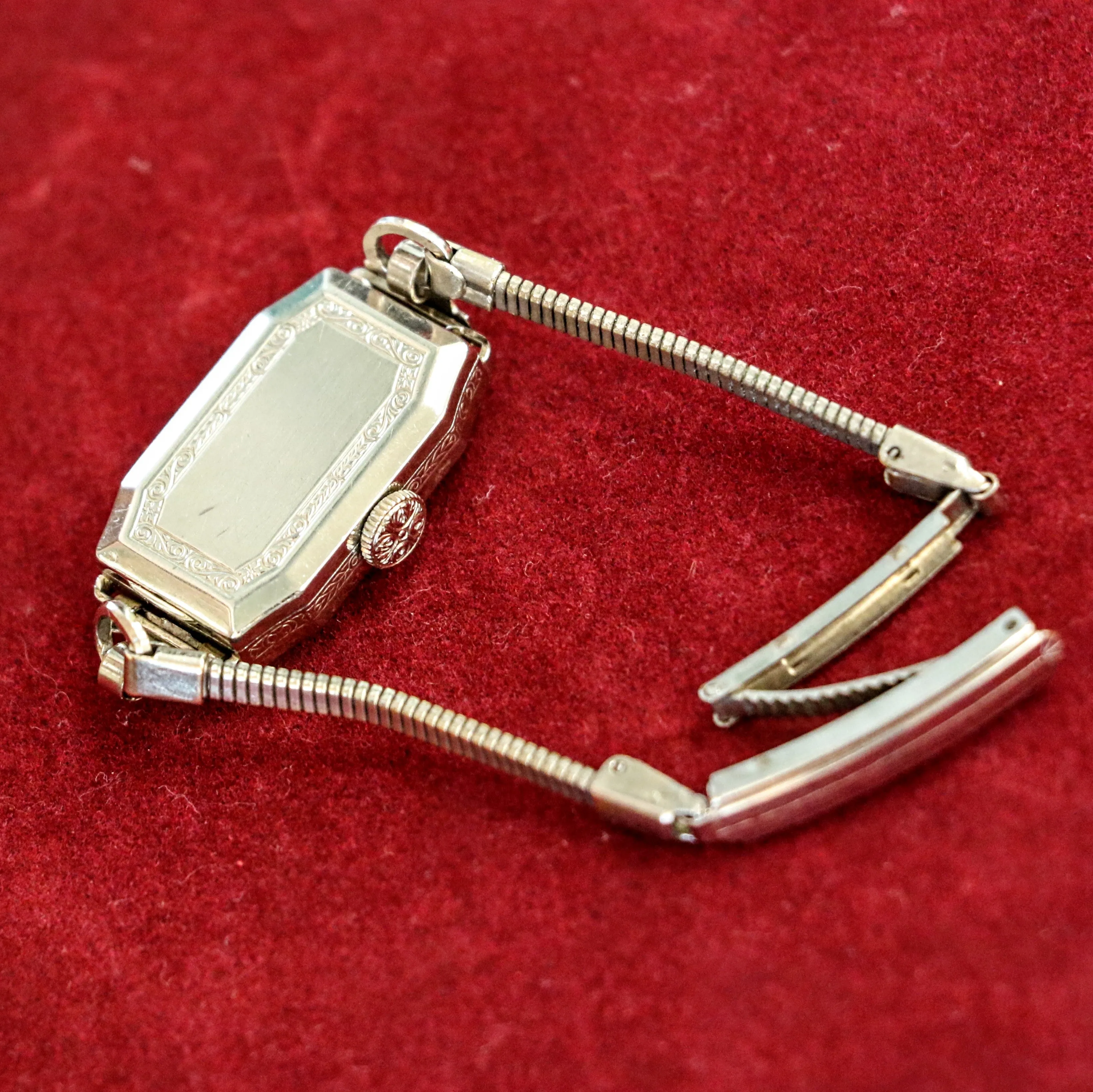 GRUEN Guild Art Deco Ladies Watch  Cal. 163 15 Jewels 3ADJ Swiss Made Vintage Wristwatch - ALL ORIGINAL