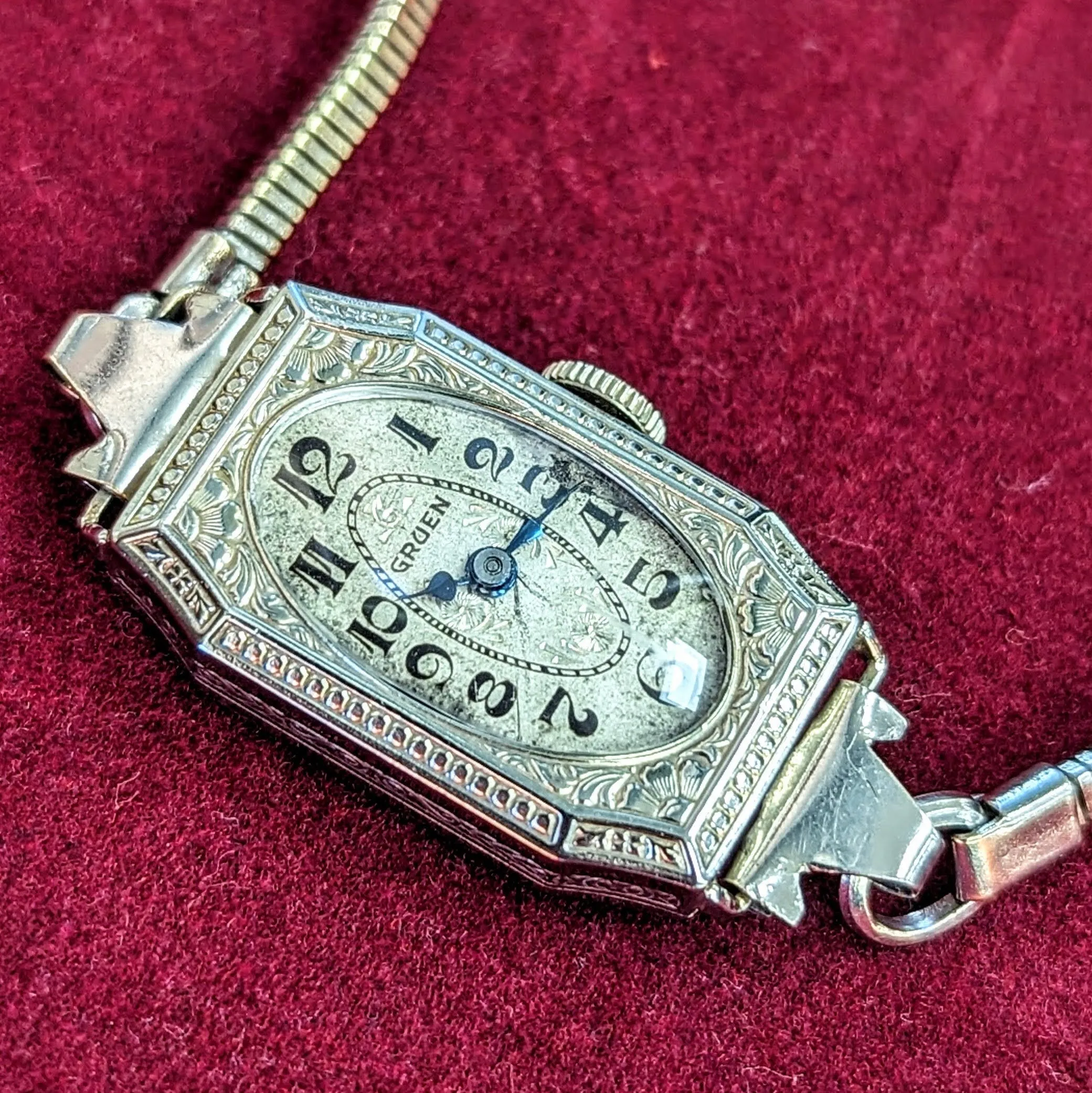 GRUEN Guild Art Deco Ladies Watch  Cal. 163 15 Jewels 3ADJ Swiss Made Vintage Wristwatch - ALL ORIGINAL