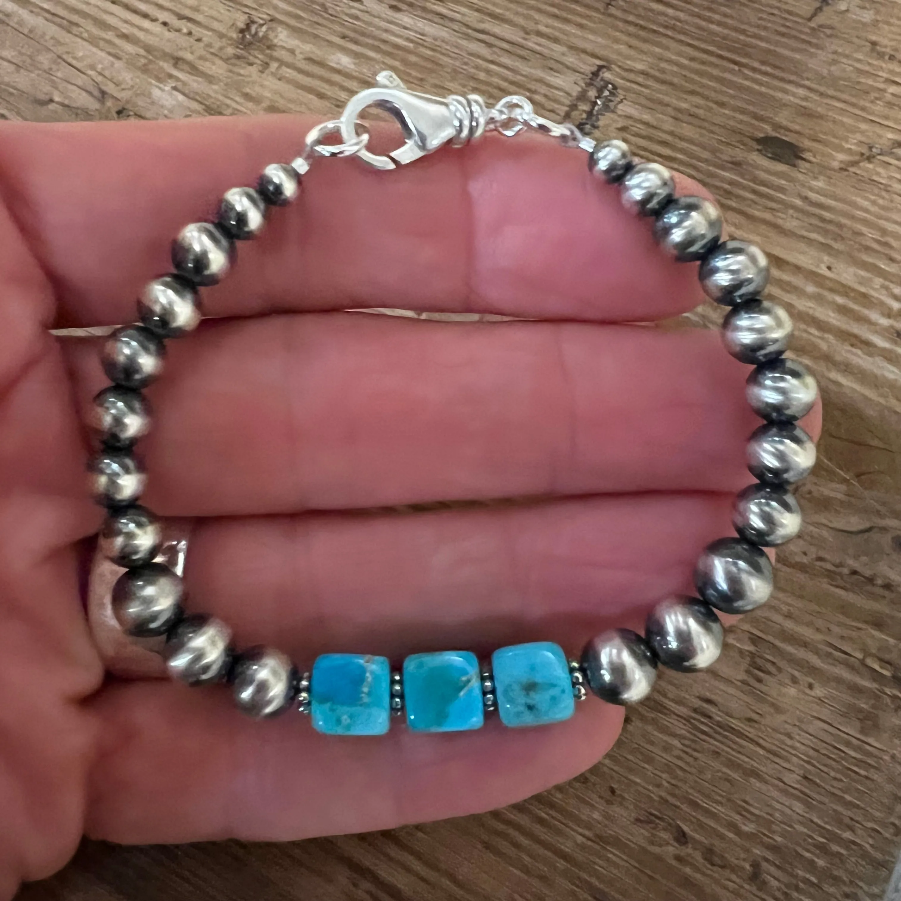 Kingman Turquoise Navajo Pearl Bracelet