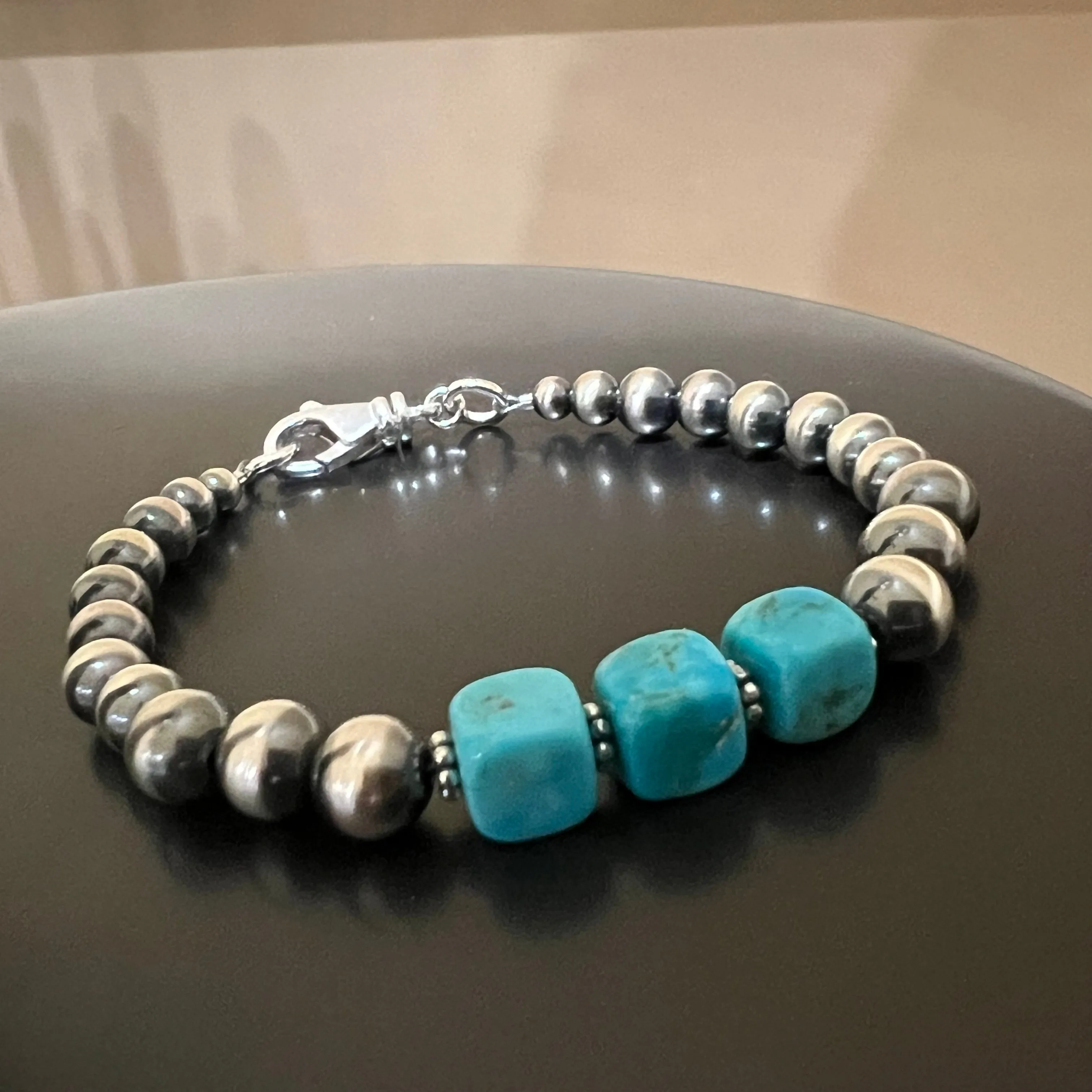 Kingman Turquoise Navajo Pearl Bracelet