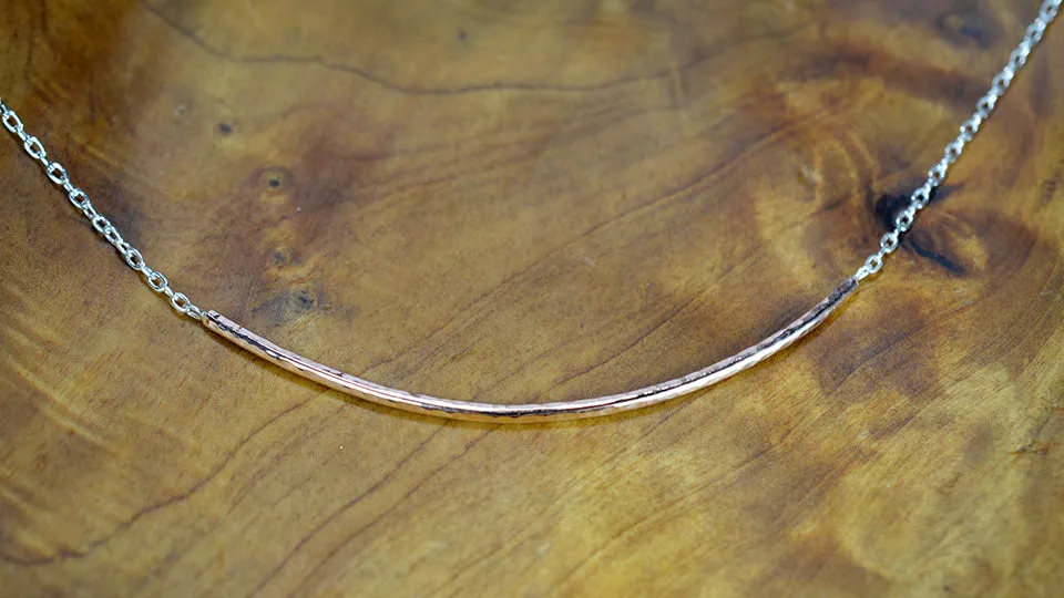 LATERAL FORGED BAR NECKLACE