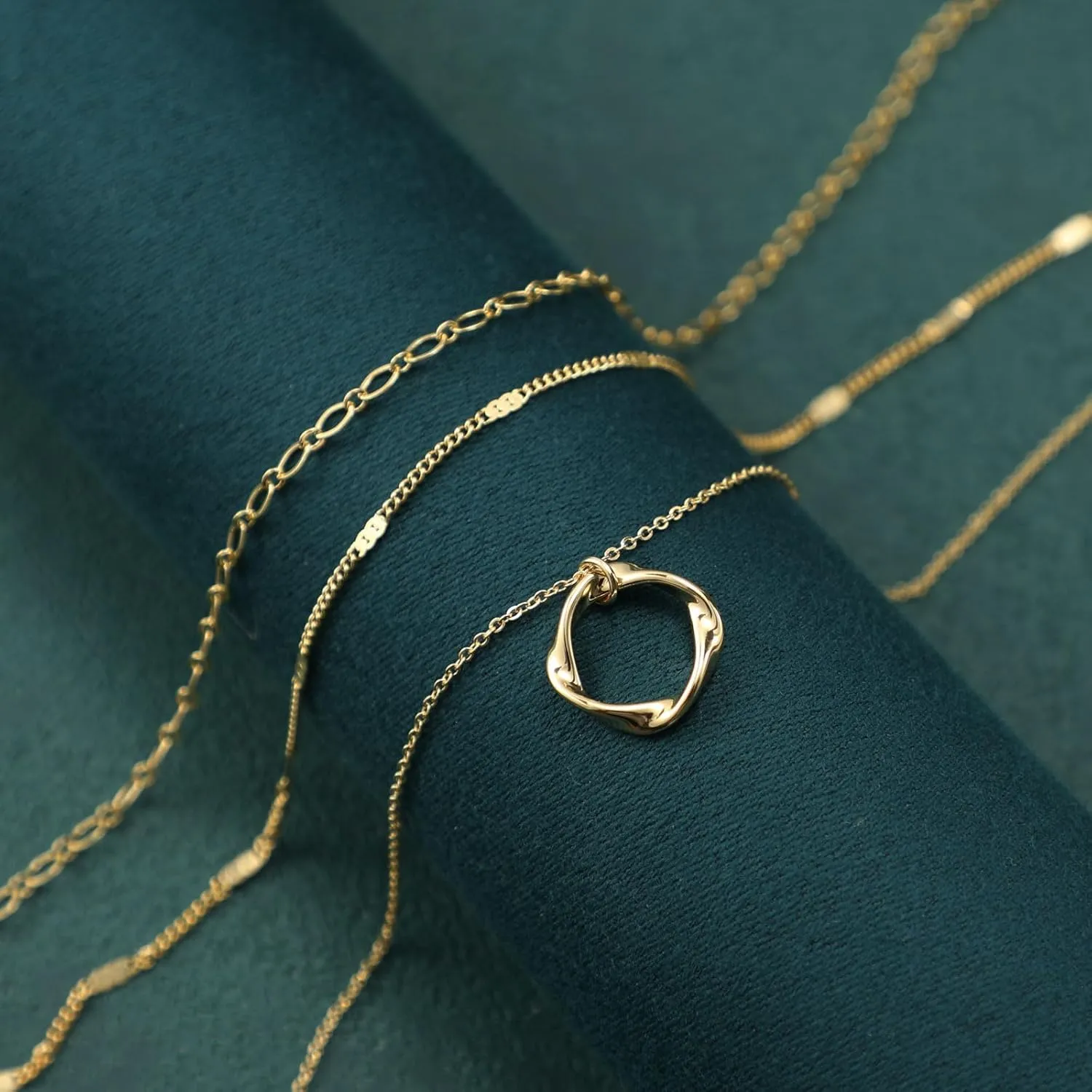 Layered Necklaces for Women Necklace Stack Dainty Necklace Cross Necklace Circle Paperclip Pearl Necklaces Pendant Chain Necklaces Choker Necklace for Women Simple Jewelry Gift