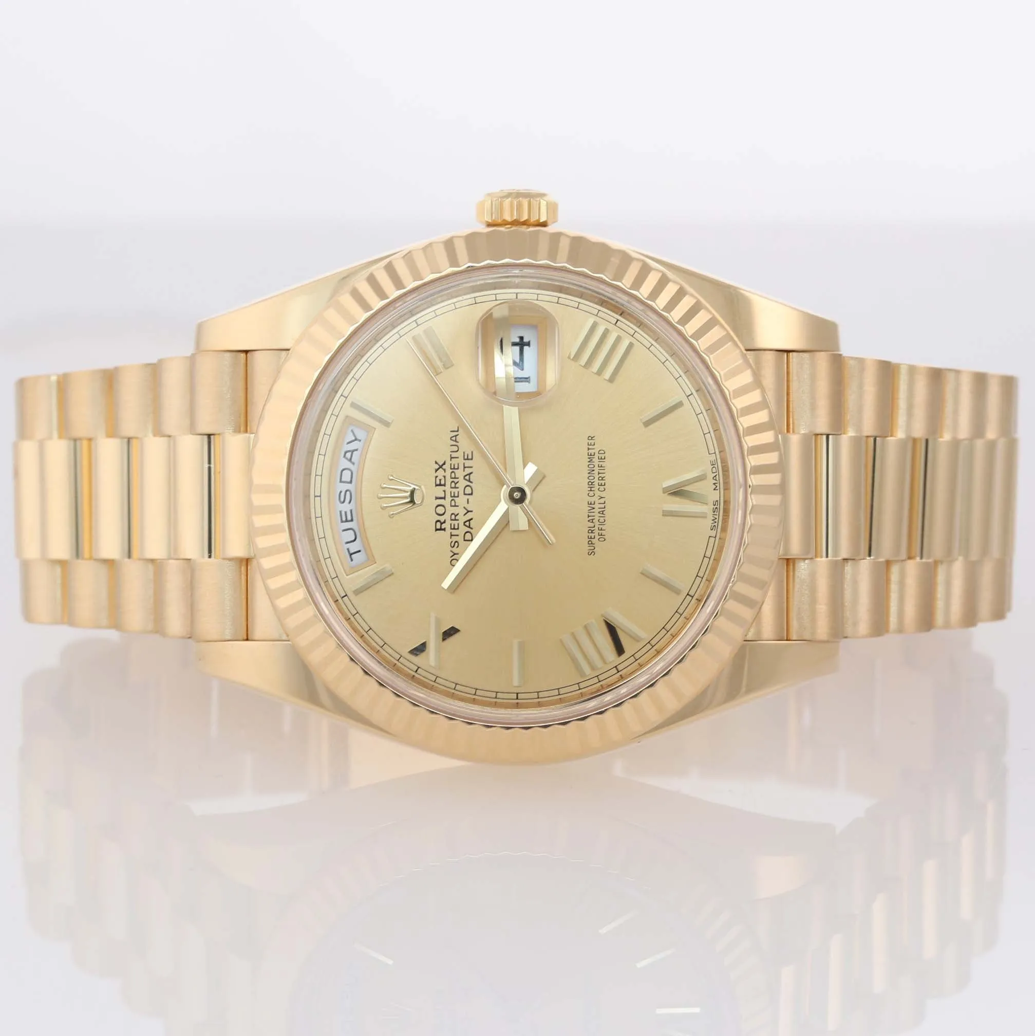 PAPERS 2018 Rolex Day Date 40 18k Gold President Champagne Roman 228238 Watch