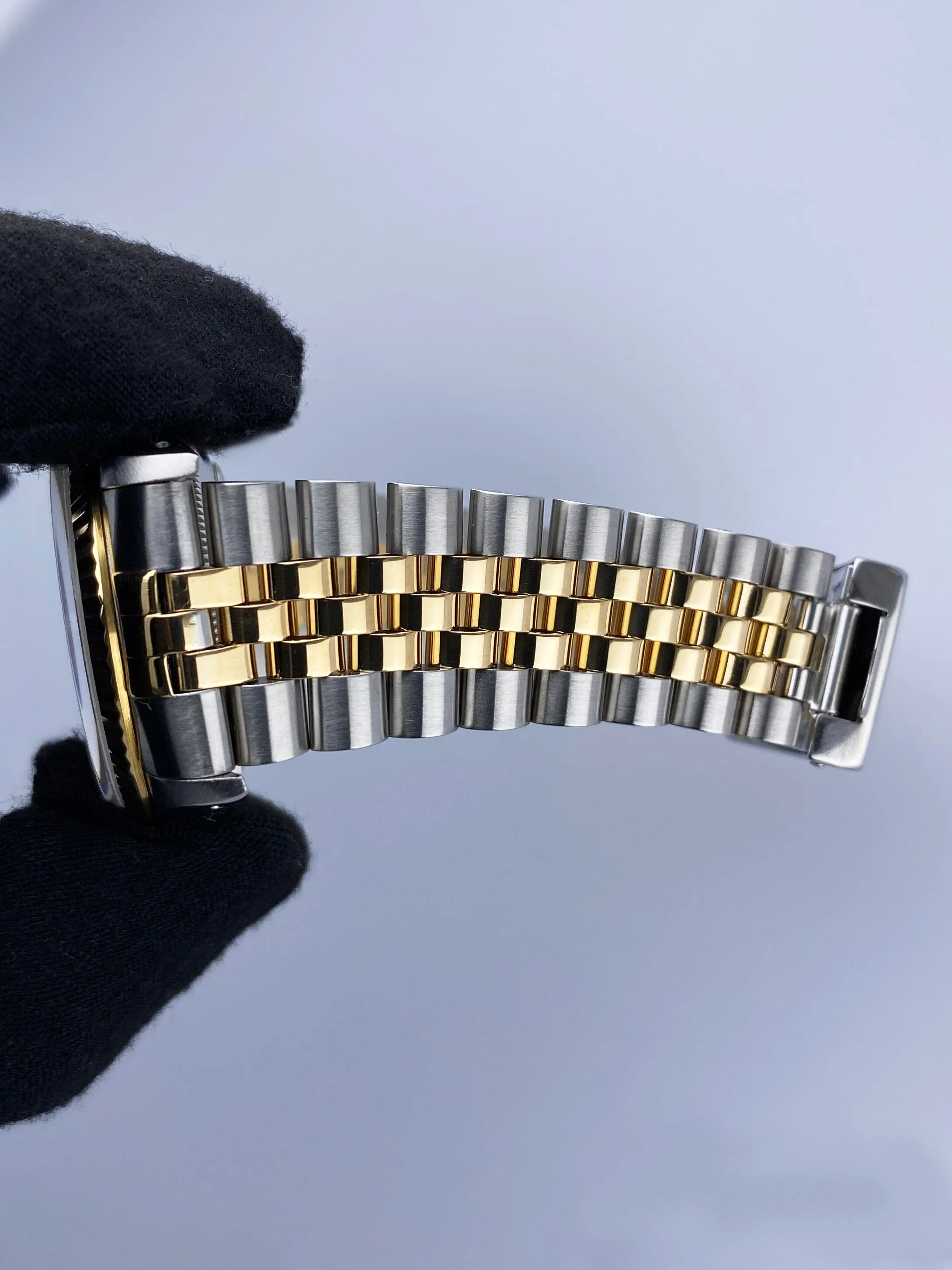 Rolex Datejust 16233 Diamond Champagne Dial Mens Watch
