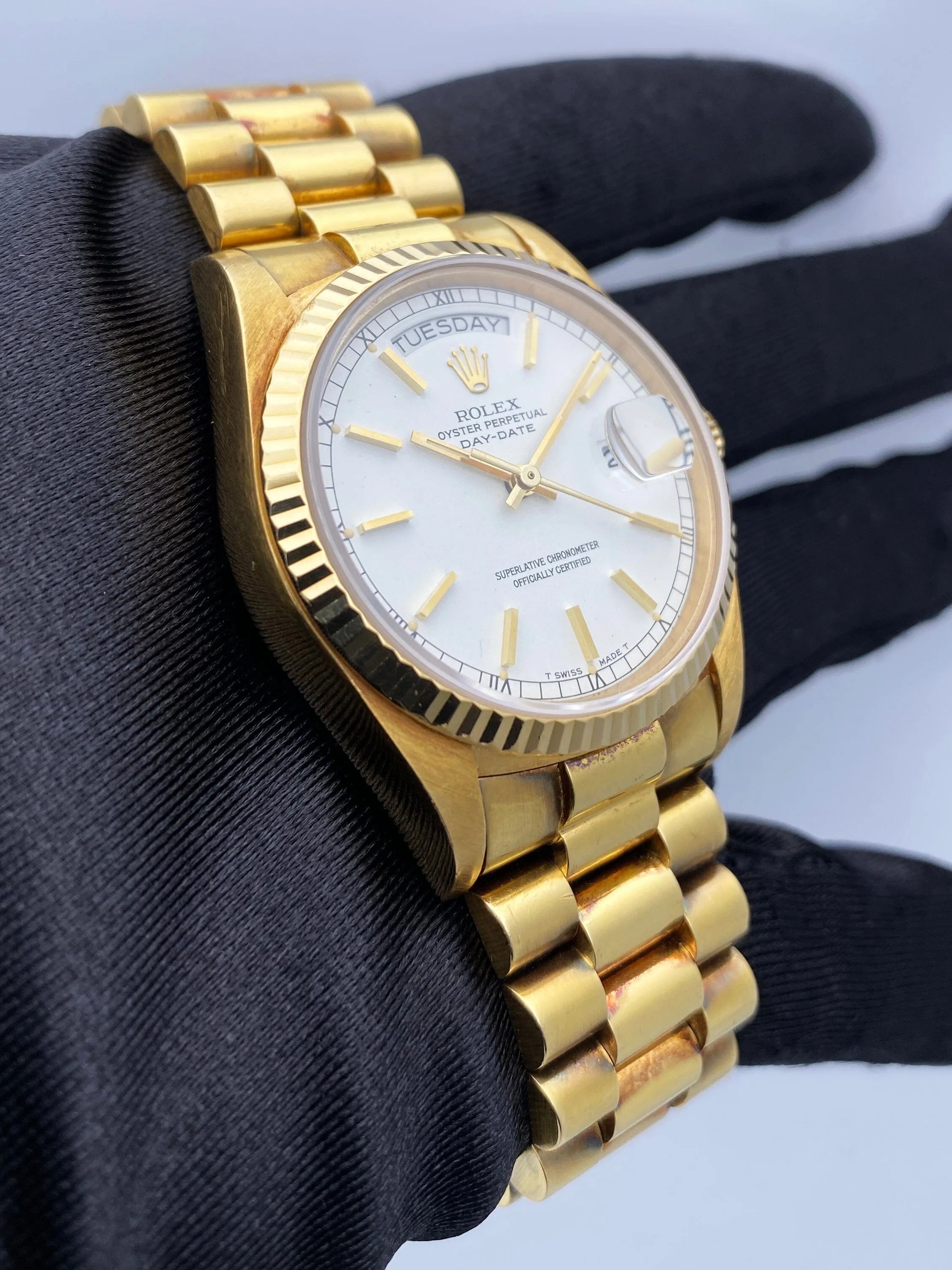Rolex Day-Date 18038 President White Dial Mens Watch Box Papers