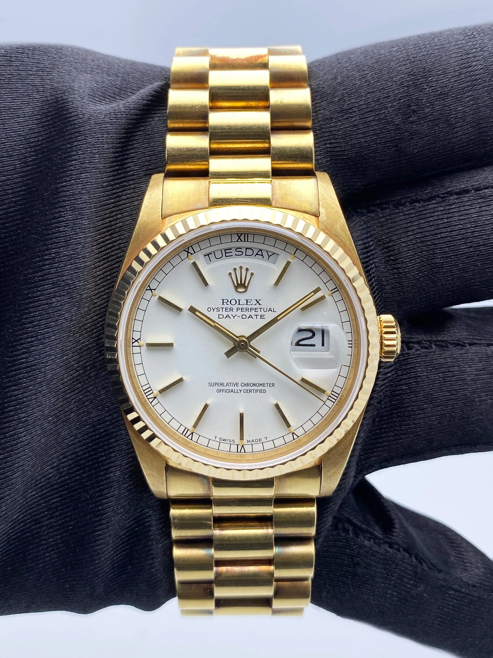 Rolex Day-Date 18038 President White Dial Mens Watch Box Papers