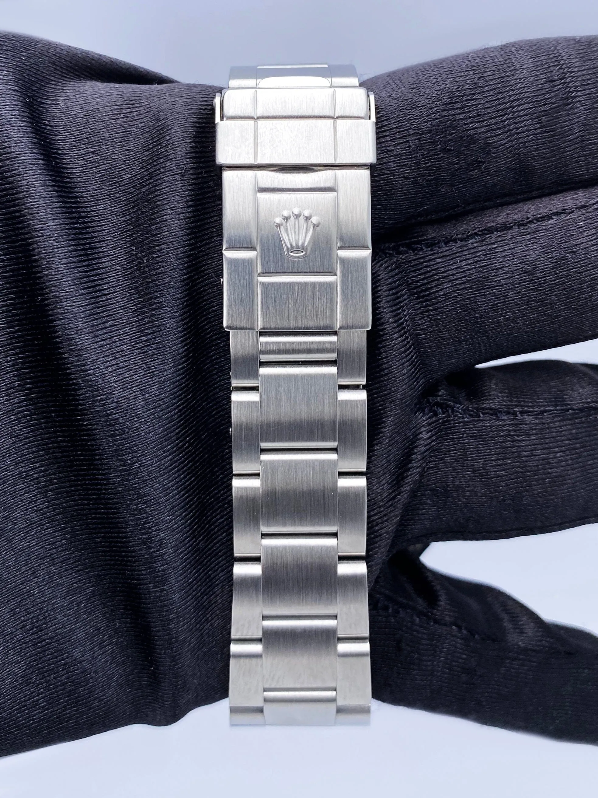 Rolex GMT Master II 16710 Stainless Steel Mens Watch Box Papers