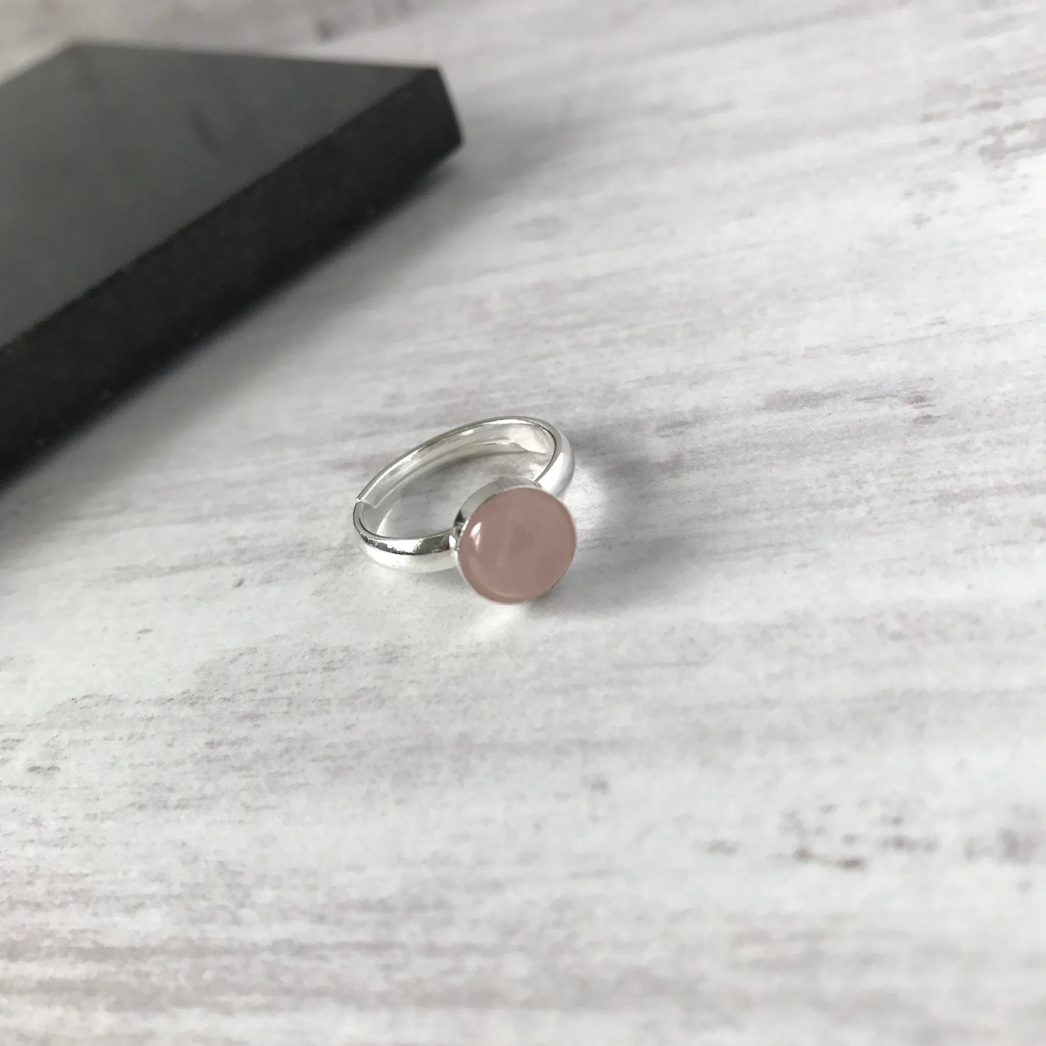 Rose Quartz Round Gemstone Ring