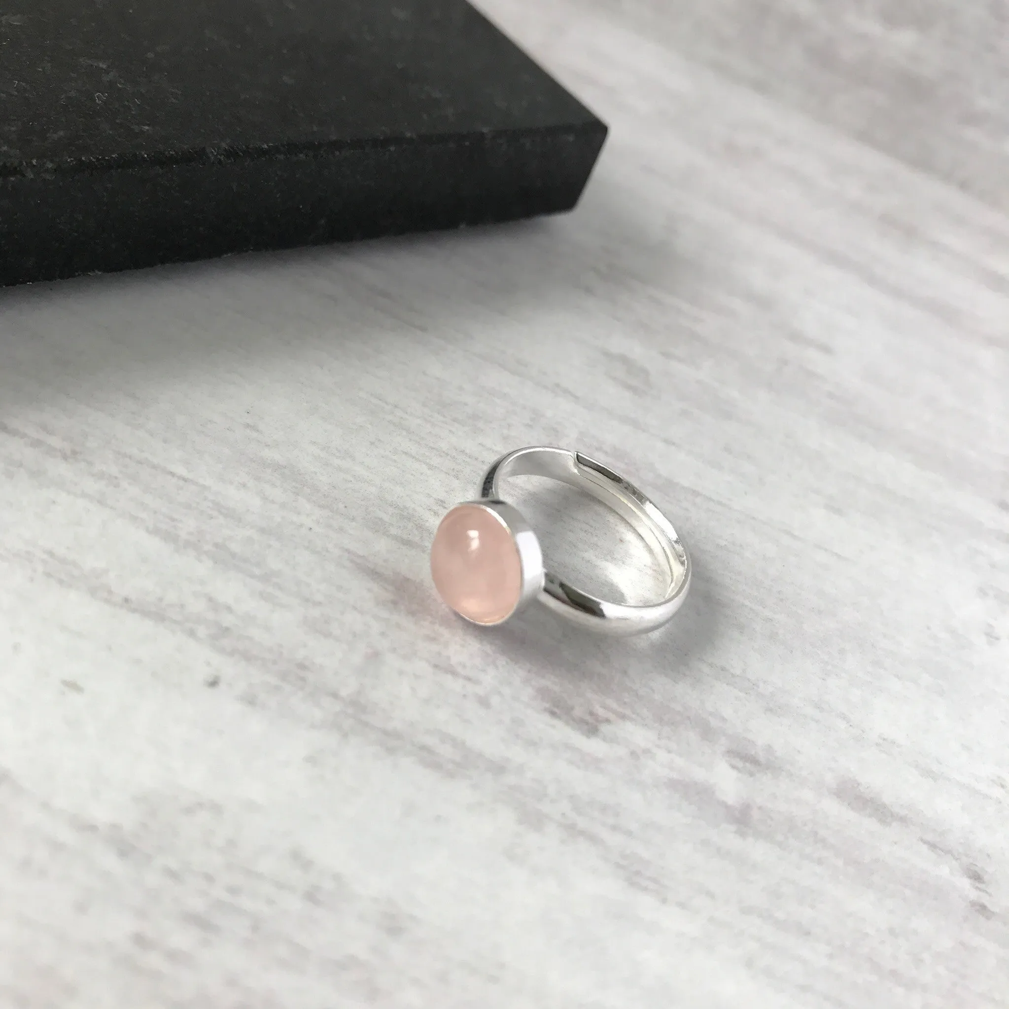 Rose Quartz Round Gemstone Ring