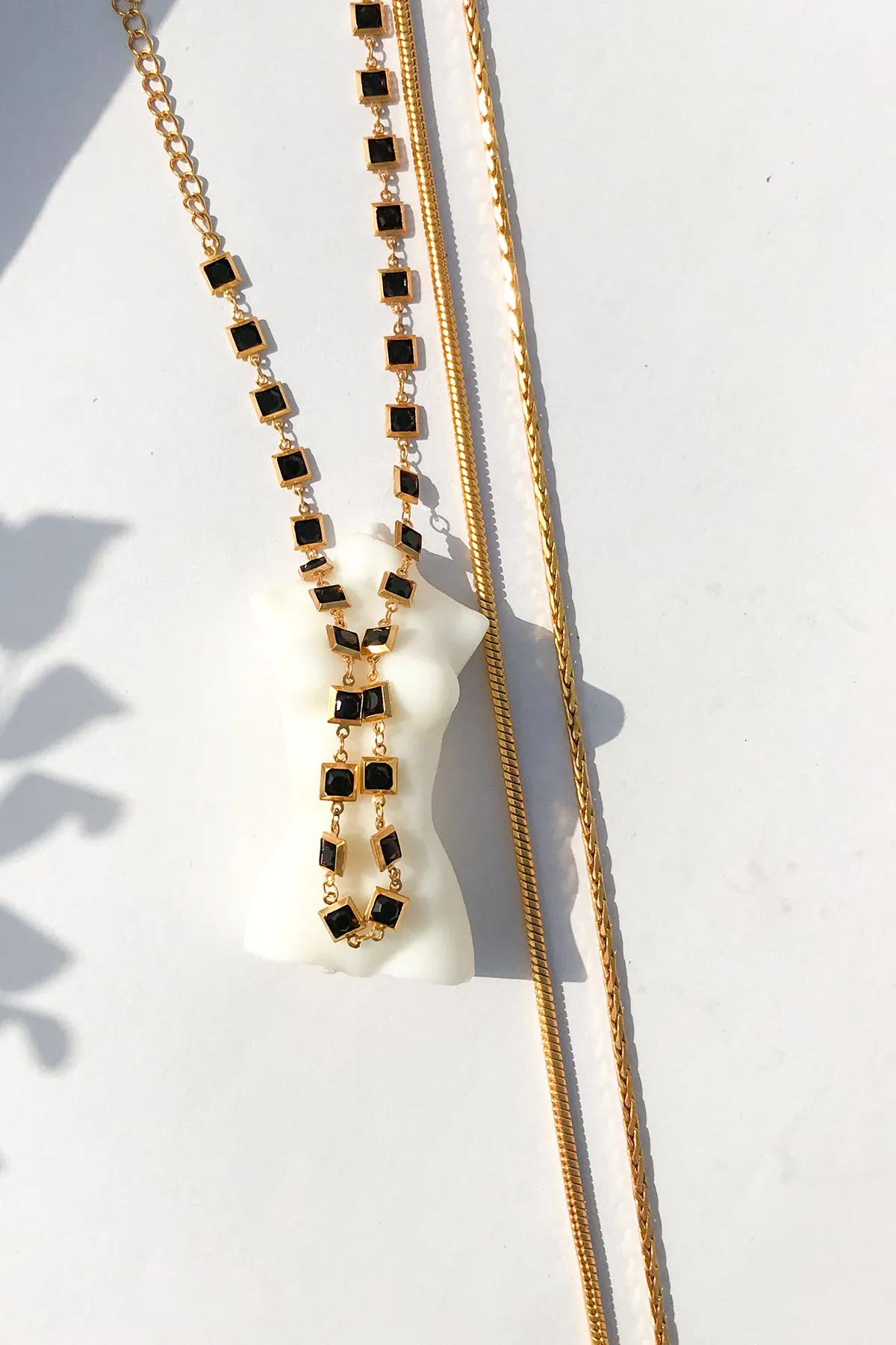 Snake Layered Chains