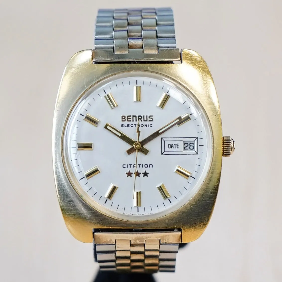 Vintage BENRUS Electronic Watch Citation *** Wristwatch Date Cushion Case Original Bracelet