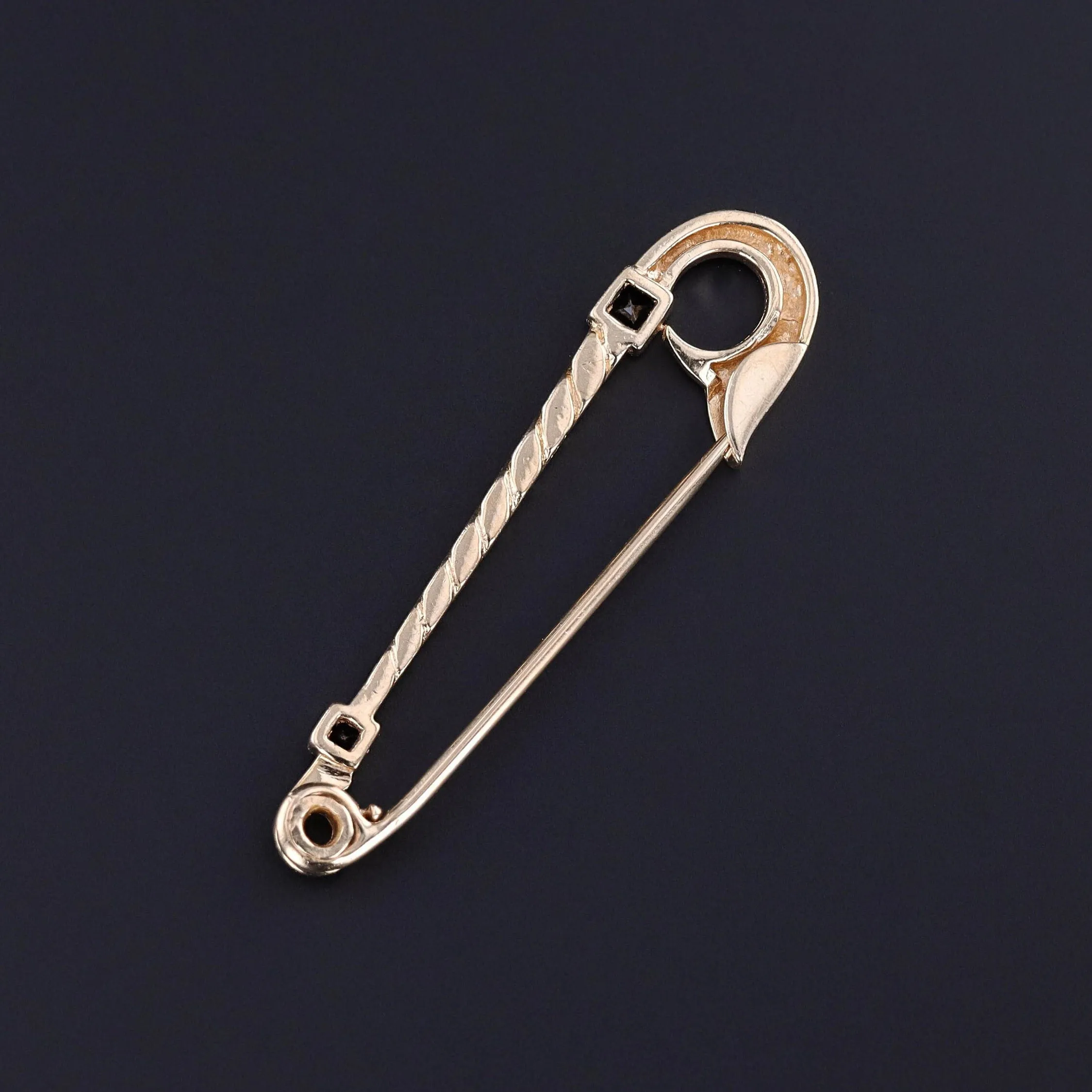 Vintage Sapphire Safety Pin of 12ct Gold