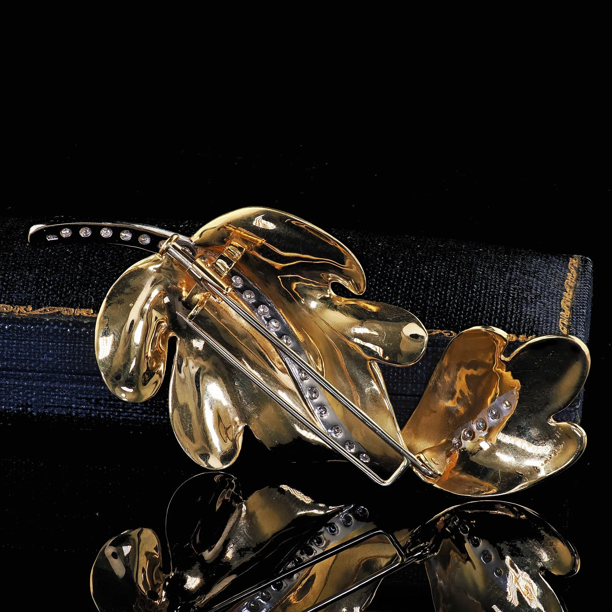 Vintage Tiffany and Co 18K Yellow Gold and Platinum Diamond Leaf Pin