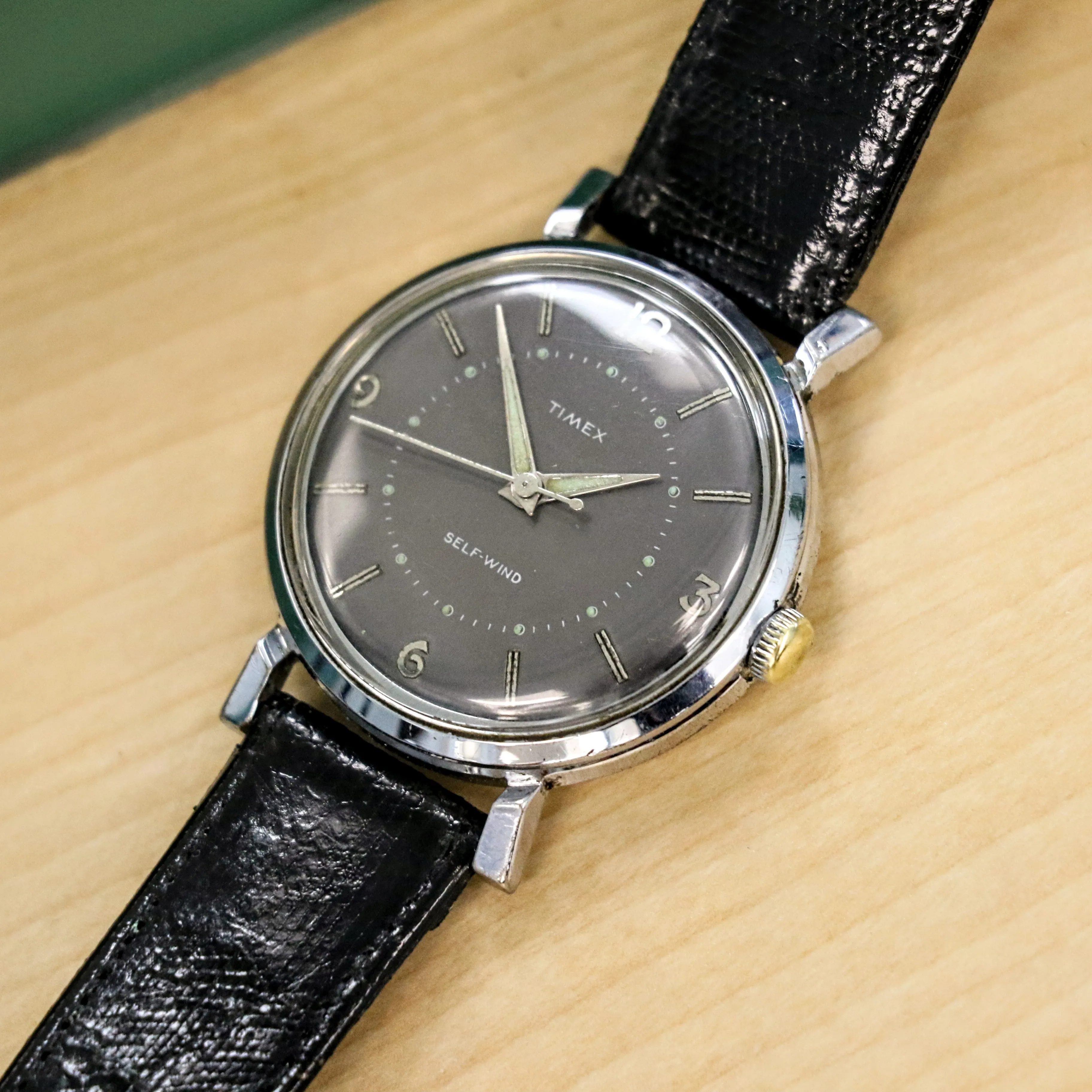 Vintage Timex Self-Wind Automatic Watch 36.5mm Waterproof Case & Fancy Lugs Wristwatch